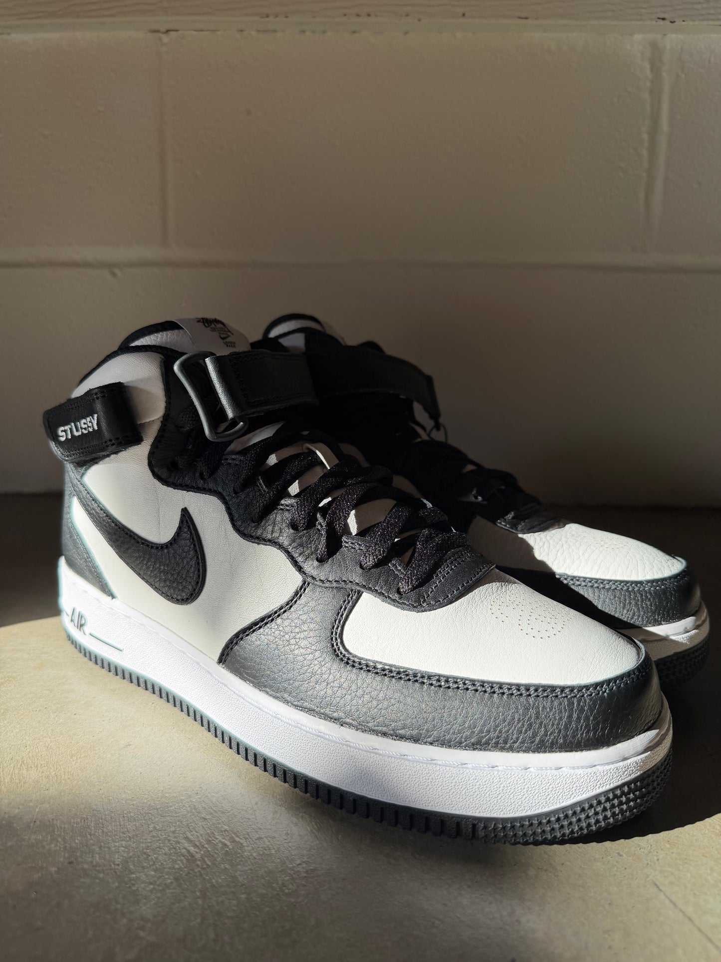 Preowned Nike Stussy Air Force One Mid Light Bone Black Sz 10.5M/12W