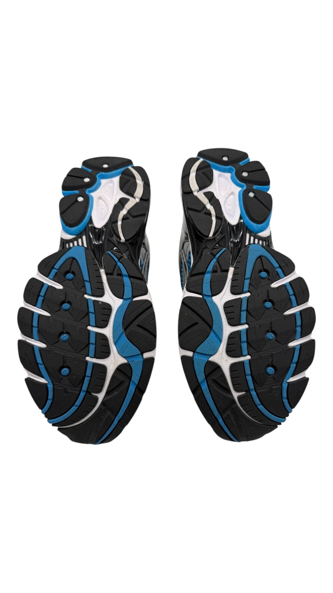 Preowned Saucony ProGrid Omni 9 OG Royal Silver Sz 12 s70739-4