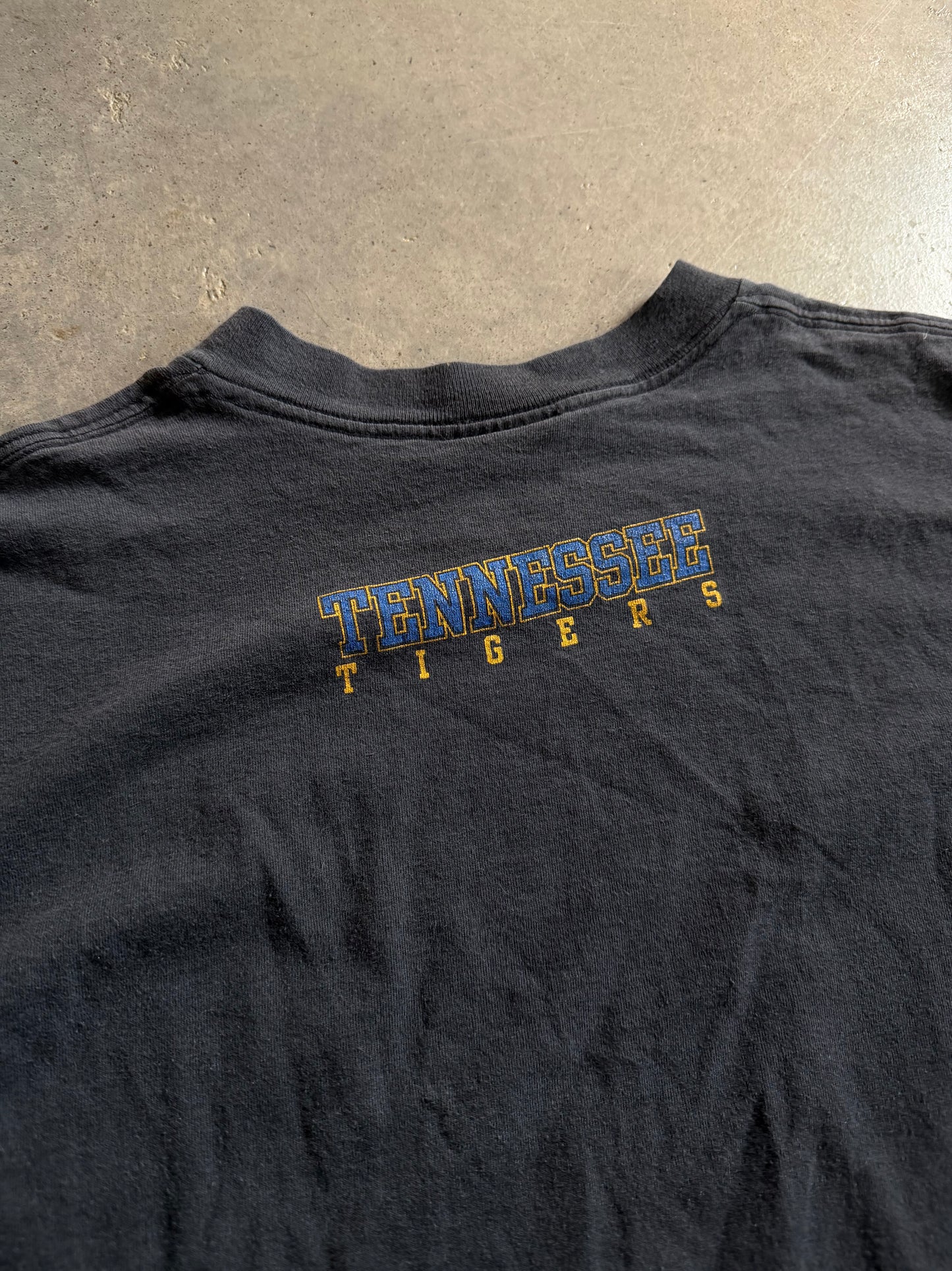VTG Tennessee State Tigers Break Glass Active Image Tee Sz L