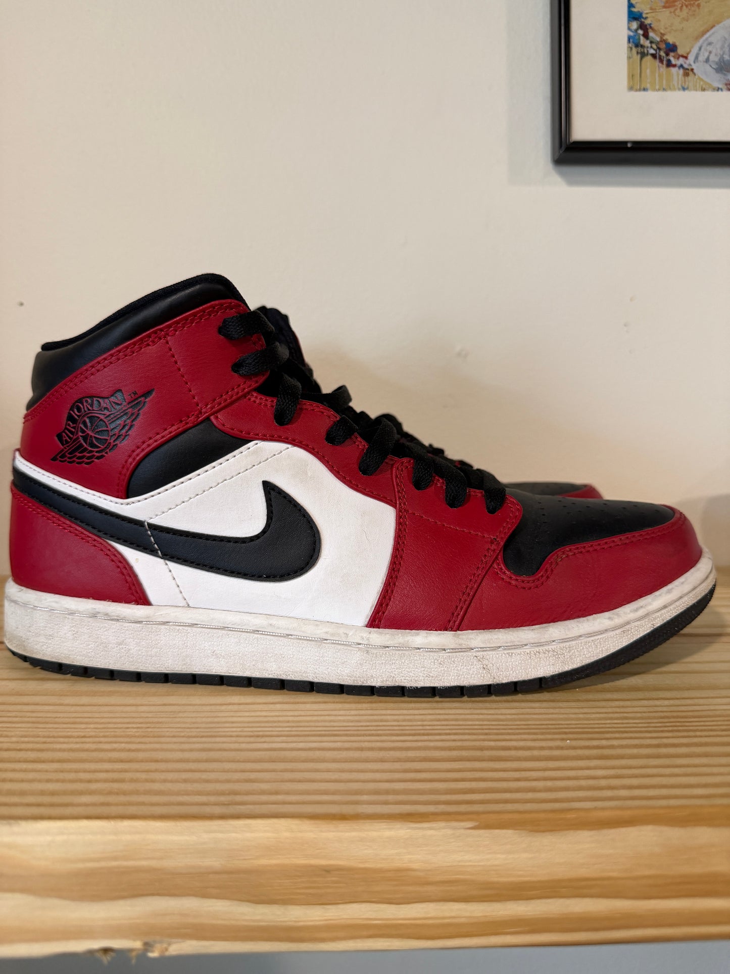 Preowned Air Jordan 1 Mid 'Chicago Black Toe' Sz 10