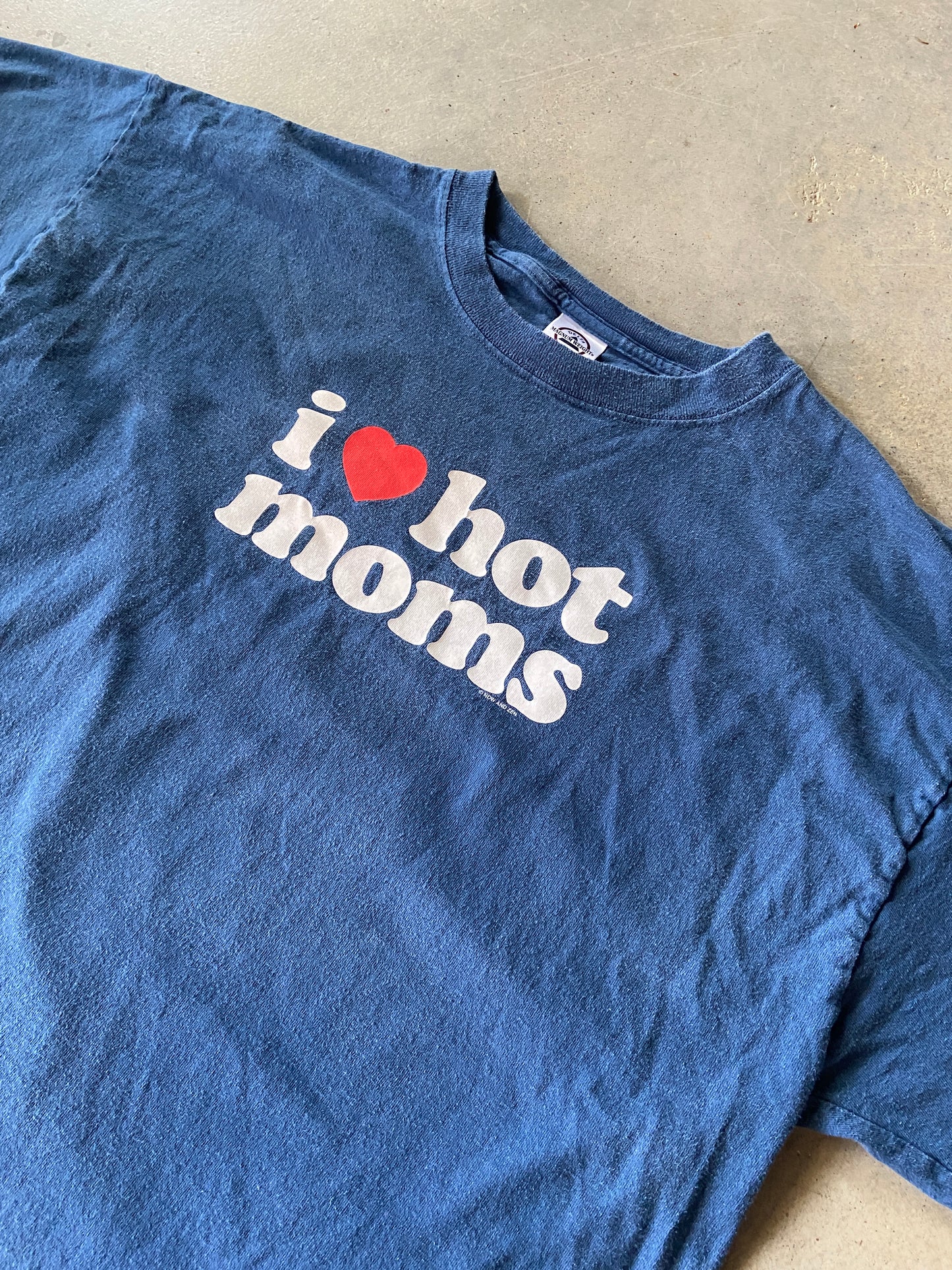 Y2K I <3 Hot Moms Tee Sz XL