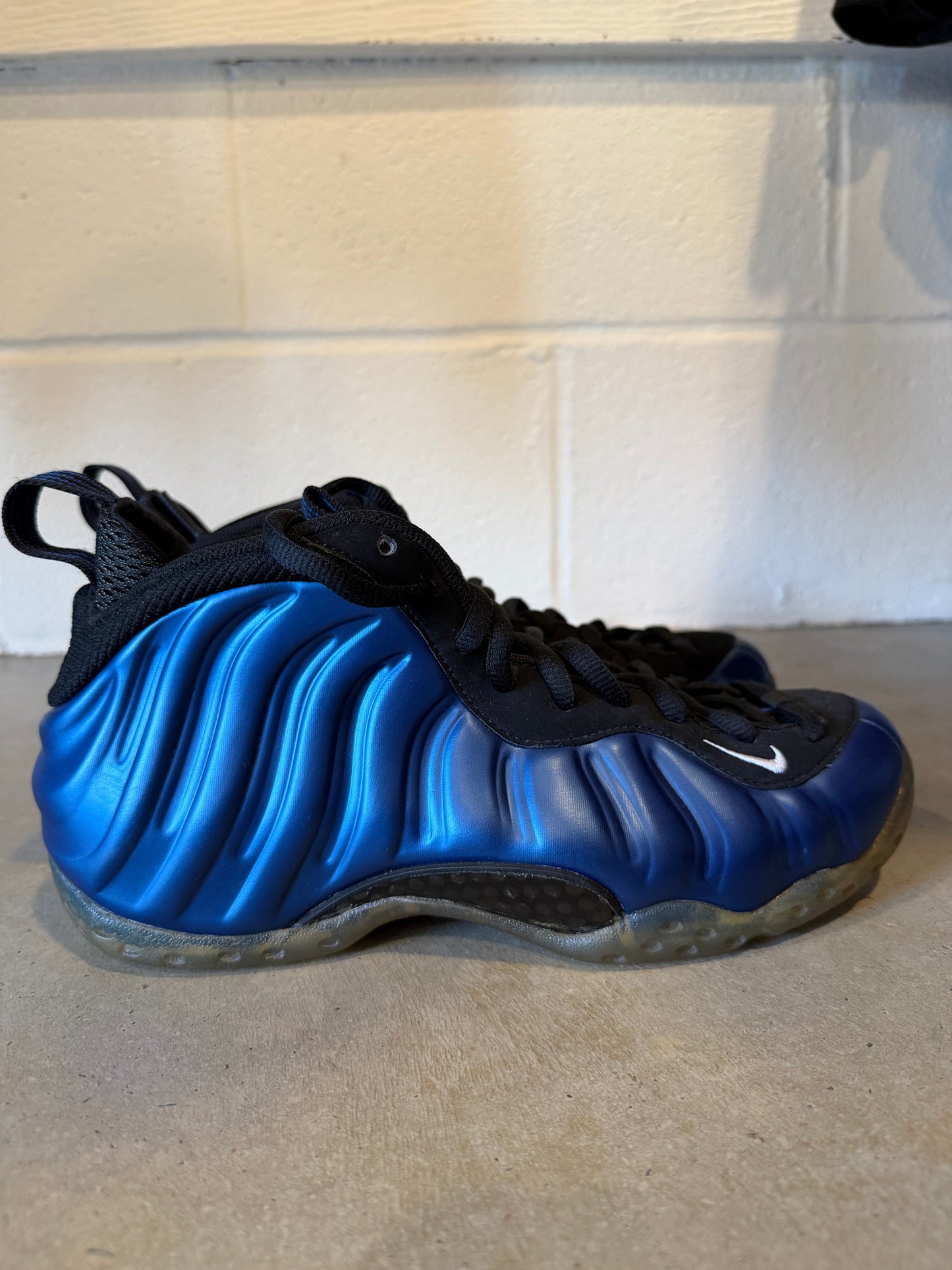 Preowned Nike Air Foamposite One Royal Blue (2011) Sz 7.5M/9W