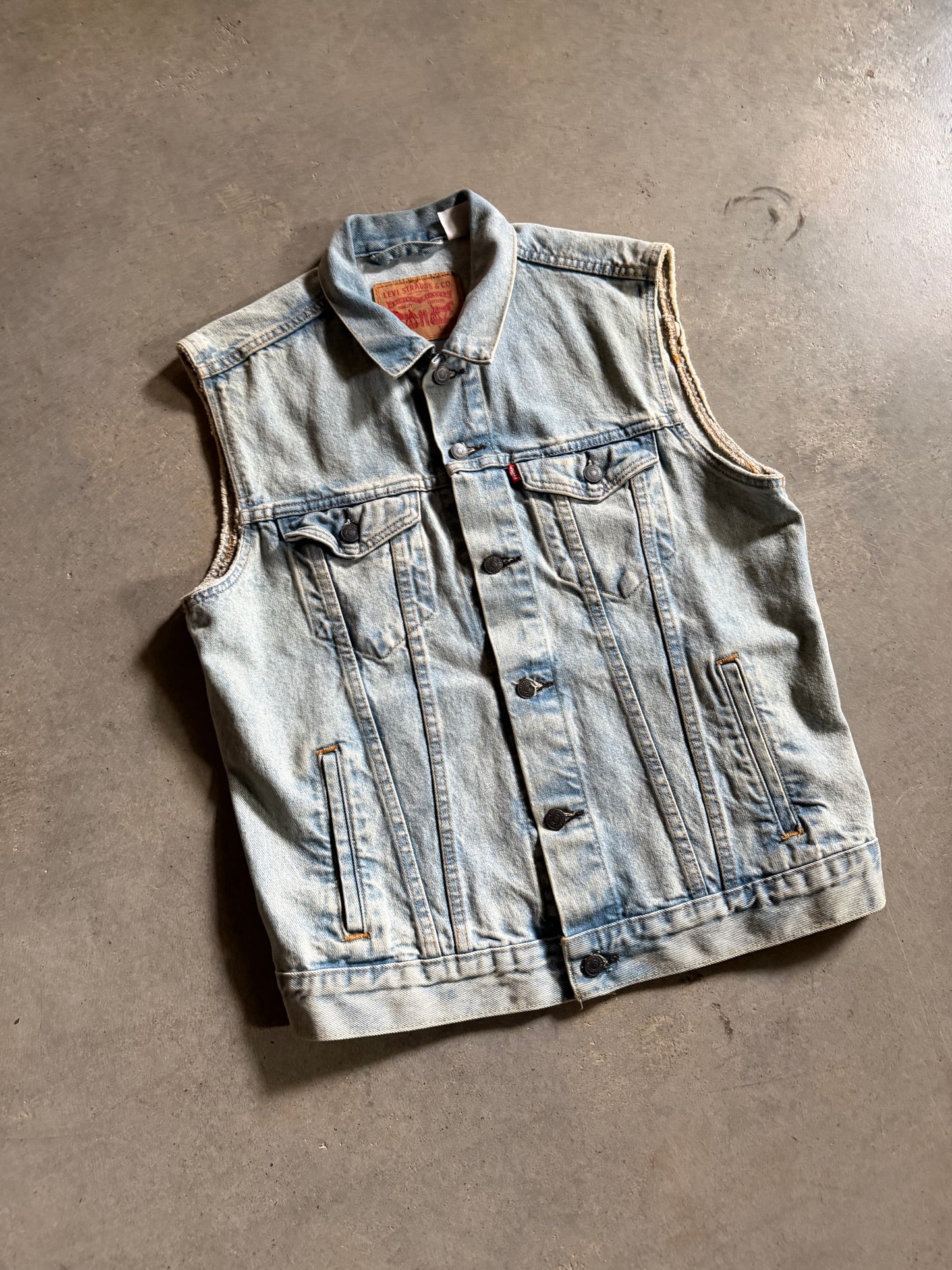 Levis Light Wash Denim Vest Sz M