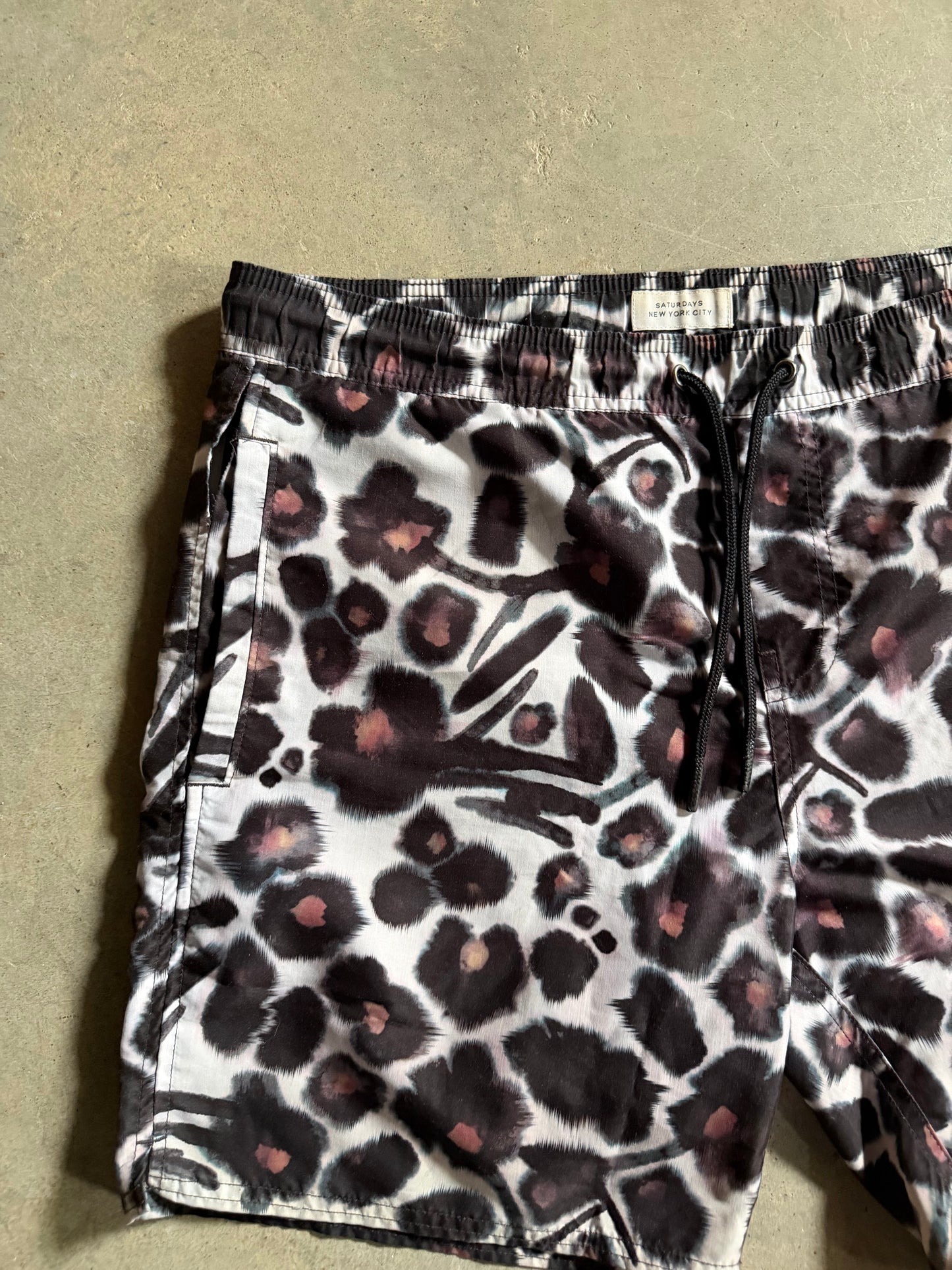 Saturdays Cheetah Short Sz L/XL