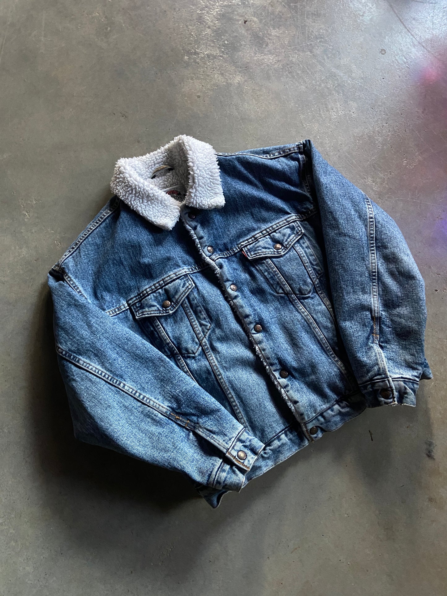 VTG Levi's Authentic Sherpa Denim Jacket Sz L