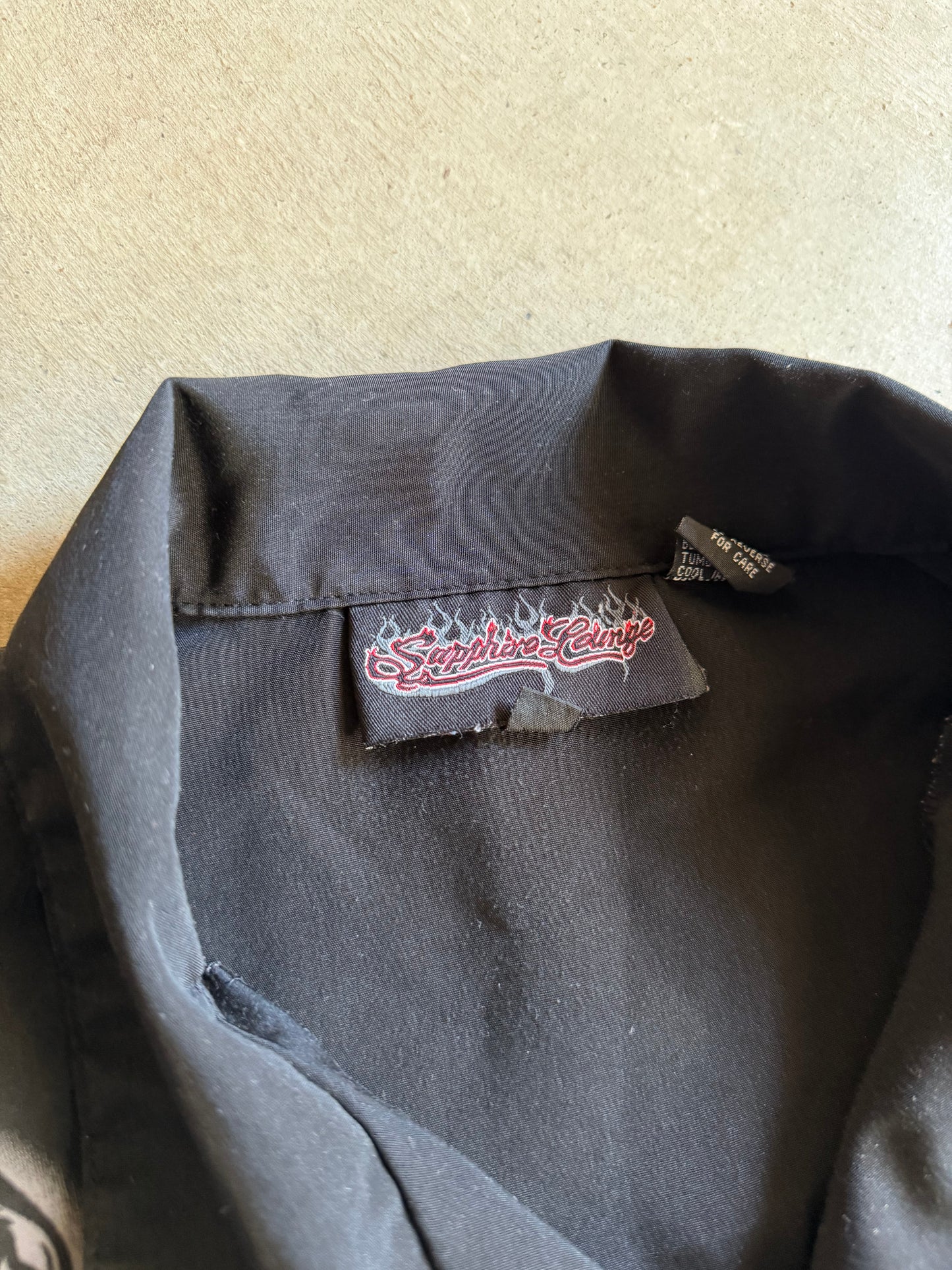 VTG Dragon Embroidered Shirt Sz XL