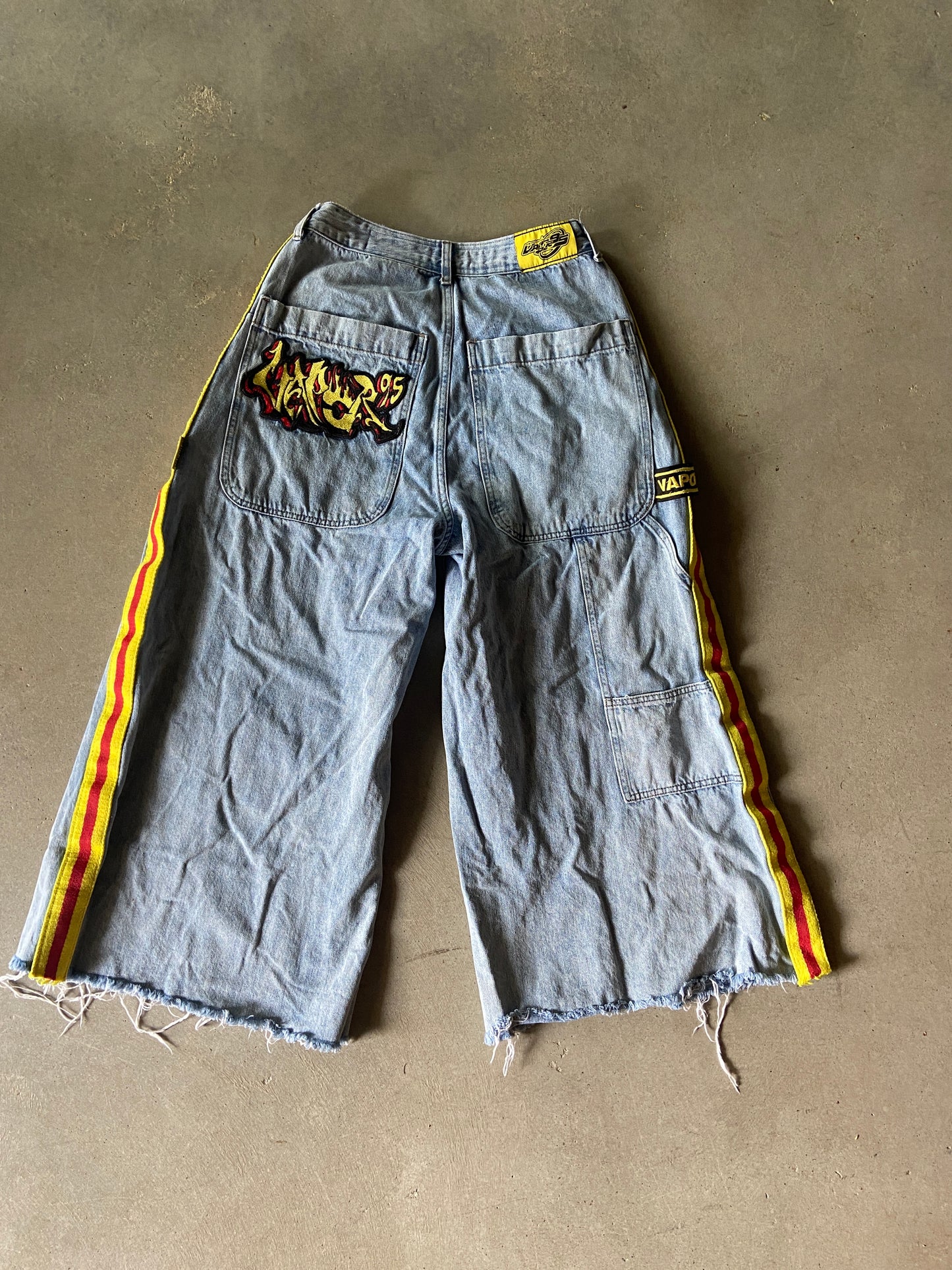 Vapor95 Stripe Rave Capri Jeans Sz 28
