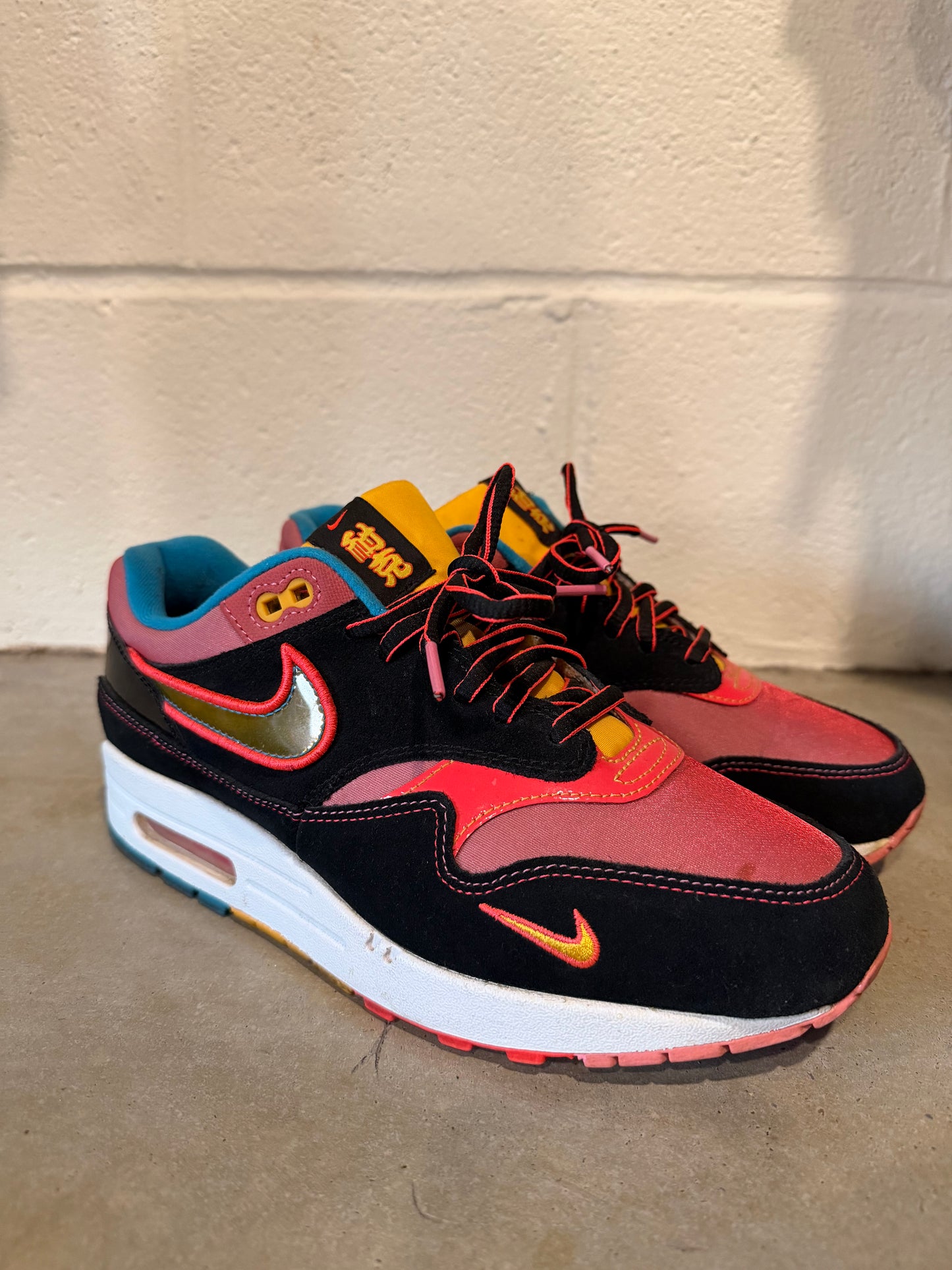 Preowned Nike Air Max 1 Chinatown New York (2020) Size 8M/9.5W