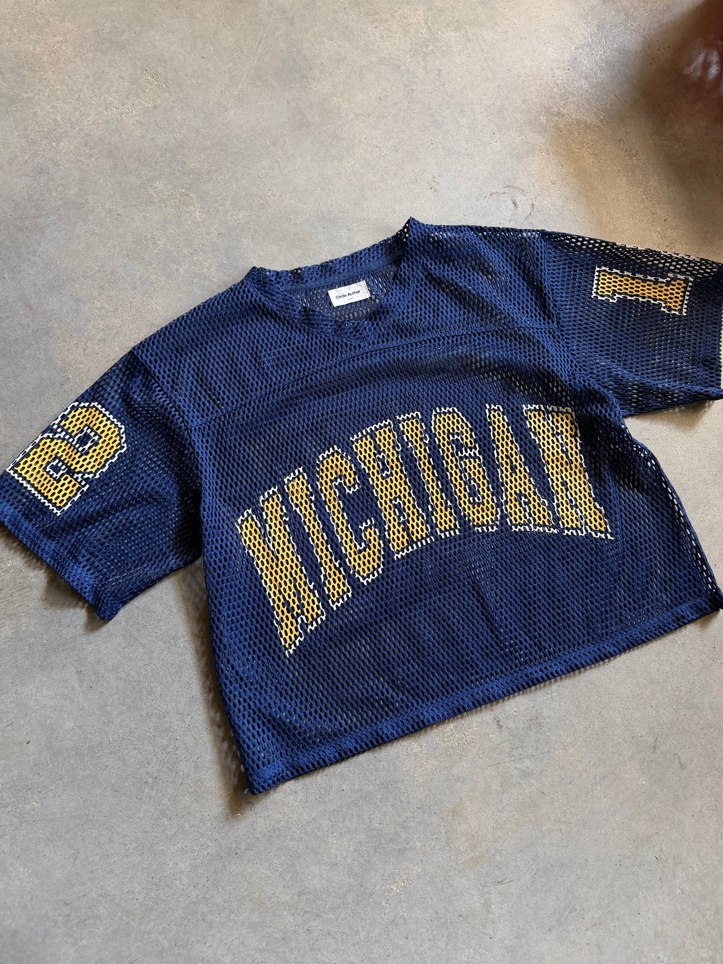 Circle Author Michigan Football Jersey Sz L