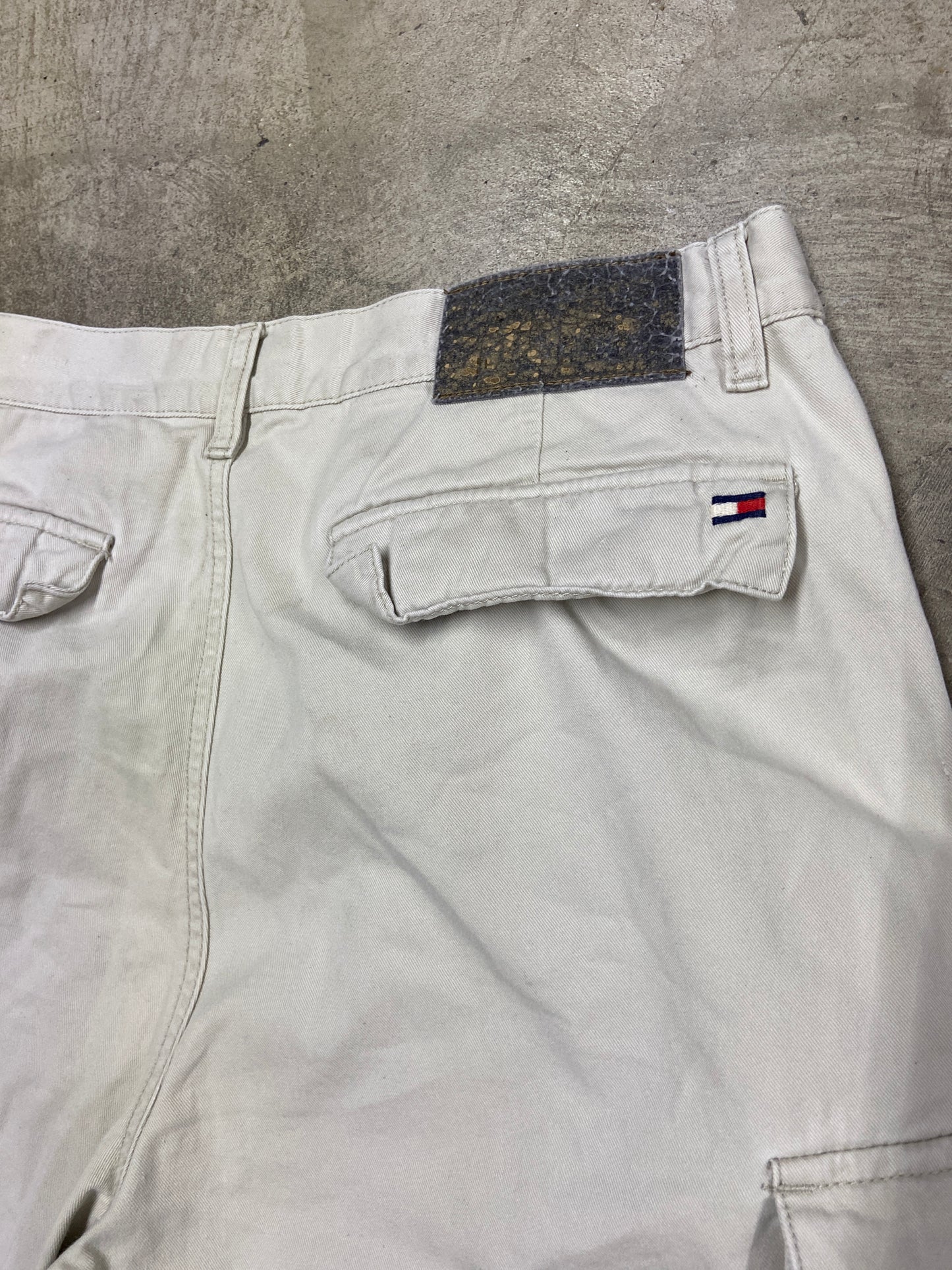Y2K Tommy Hilfiger Khaki Cargo Baggy Jorts Sz 36