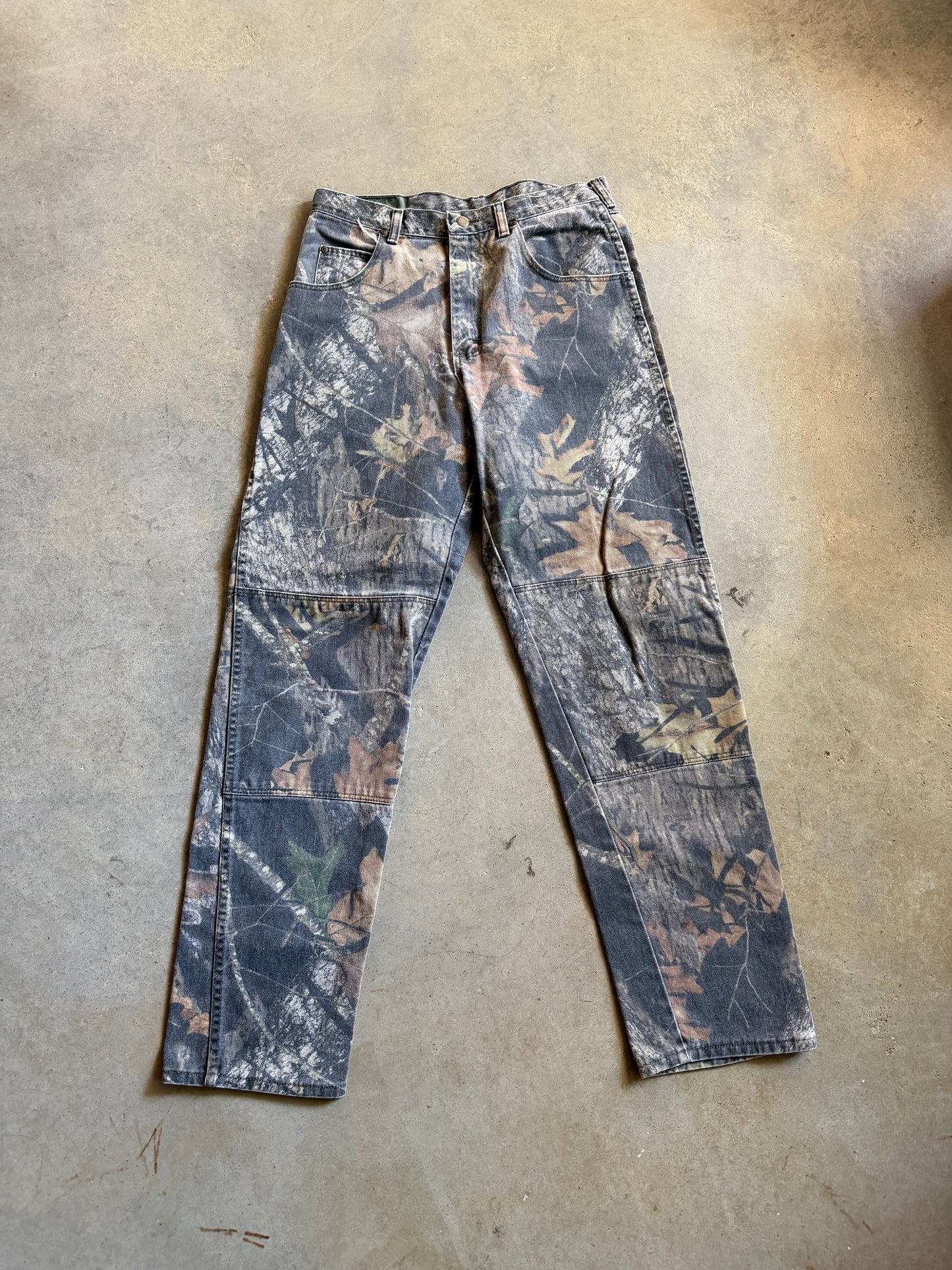 VTG Wrangler Authentic Camo Jeans Sz 32x34
