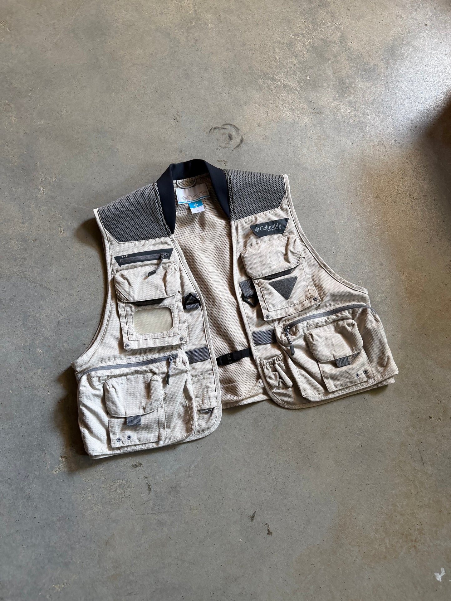 Columbia PFG Fishing Vest Sz M