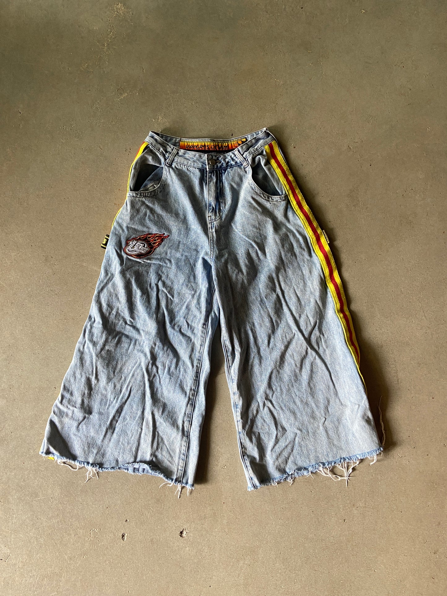 Vapor95 Stripe Rave Capri Jeans Sz 28