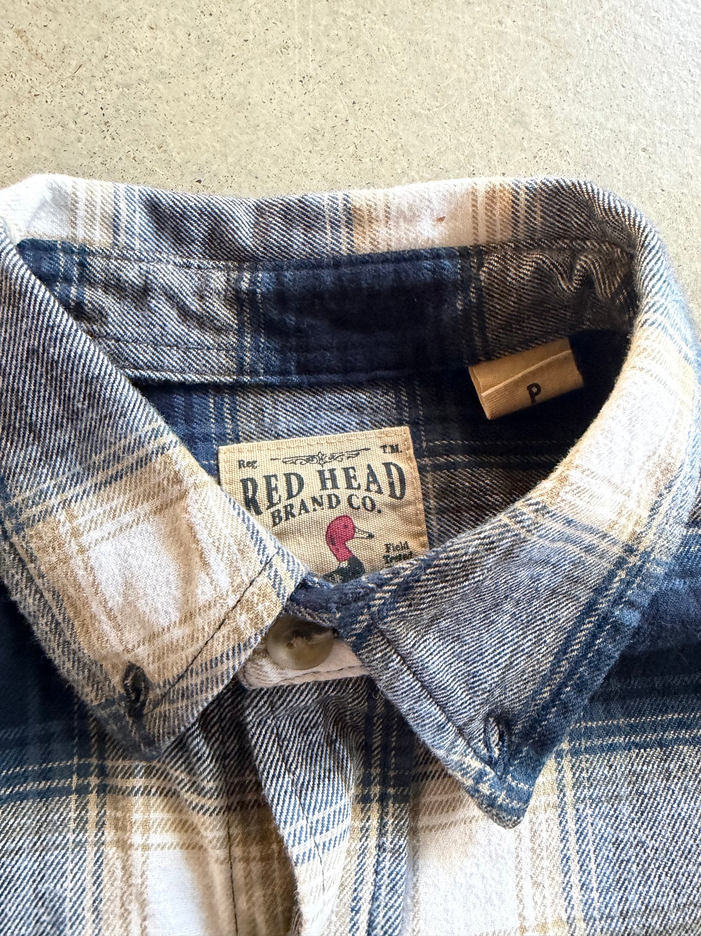 Red Oak Blue/White Flannel Button Up Shirt Sz M