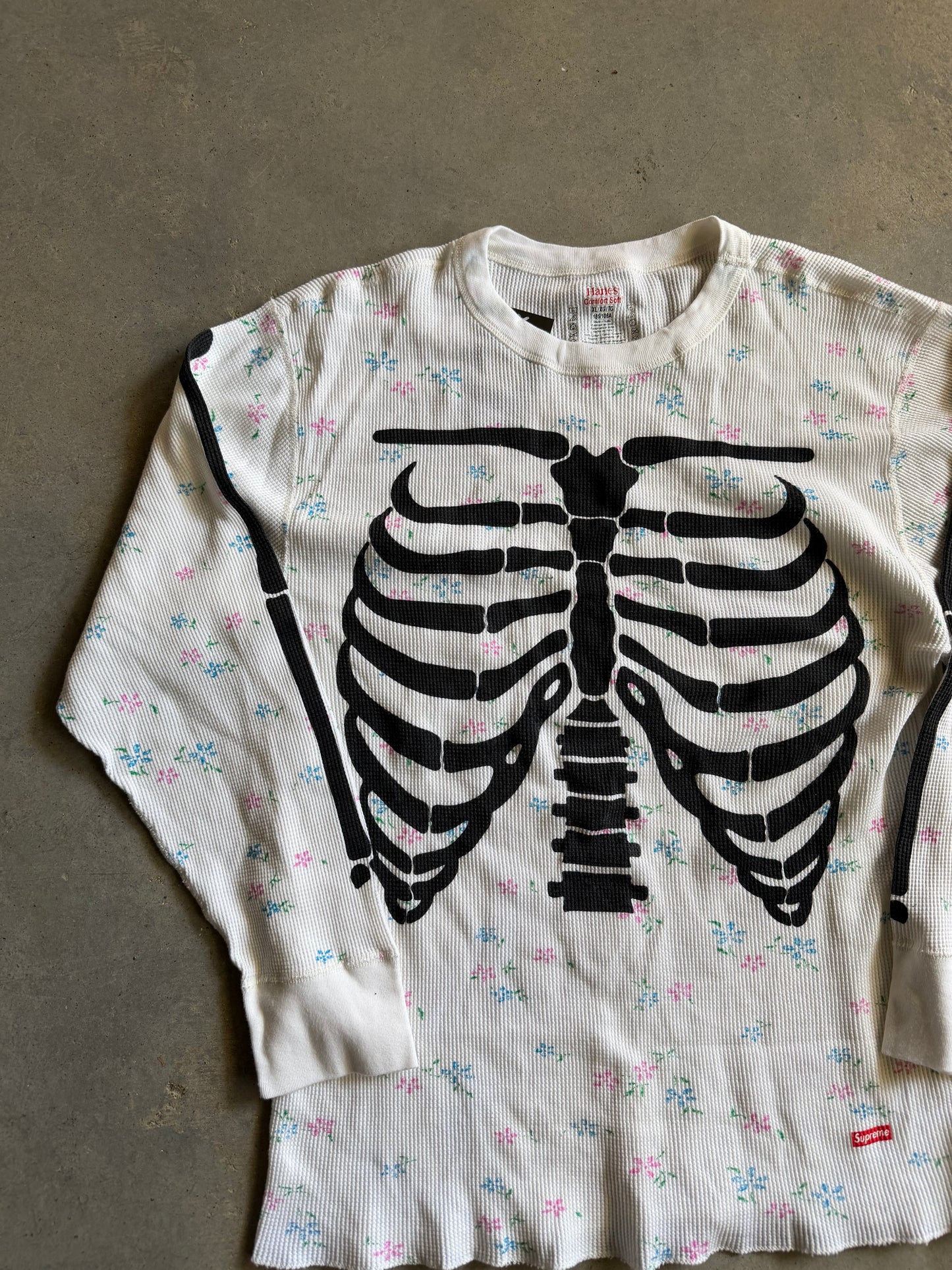 Supreme Hanes Bones Thermal Crew FW25 Floral Sz XL
