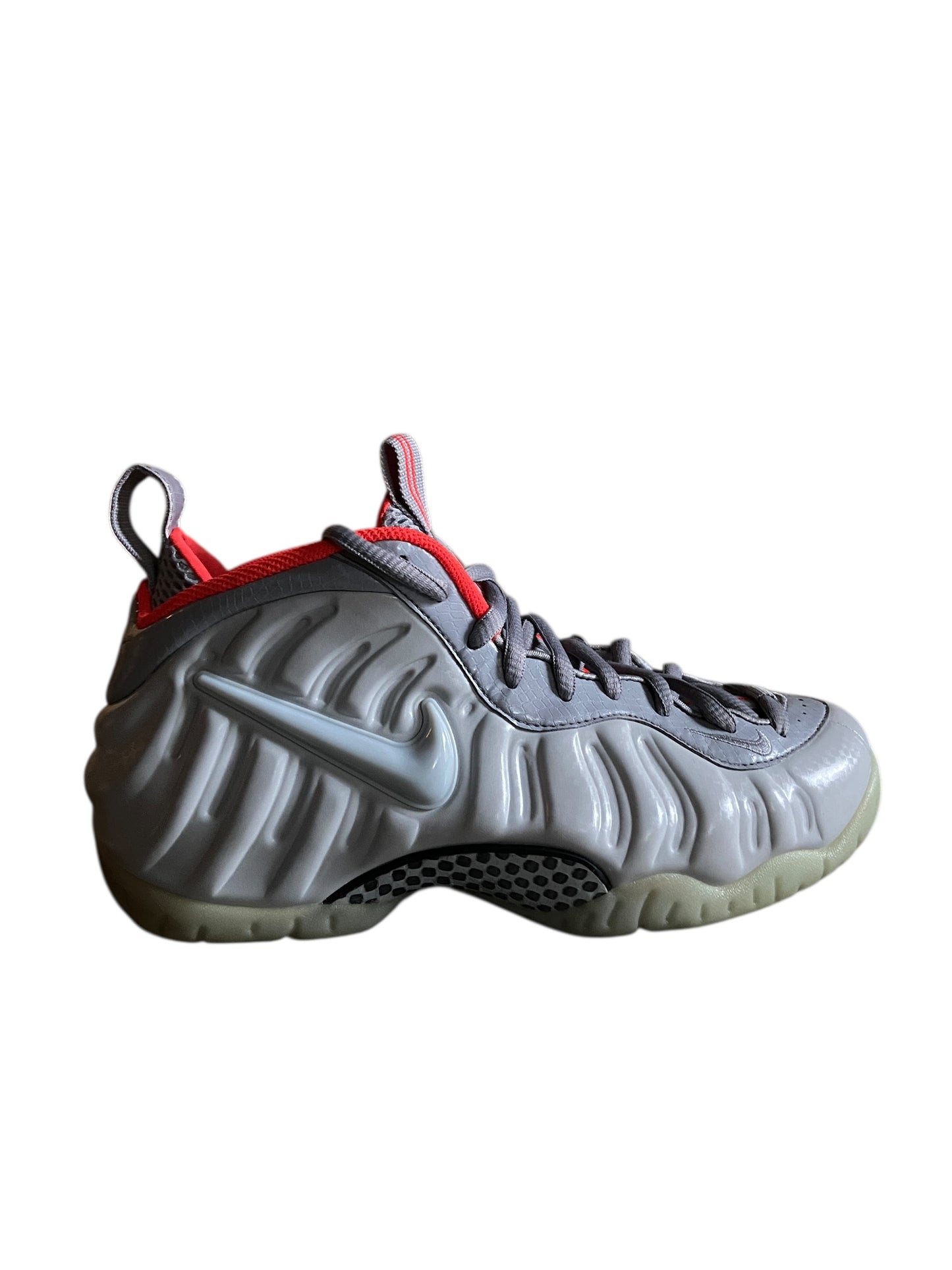 Preowned Nike Air Foamposite "Pure Platinum" Sz 8M/9.5W