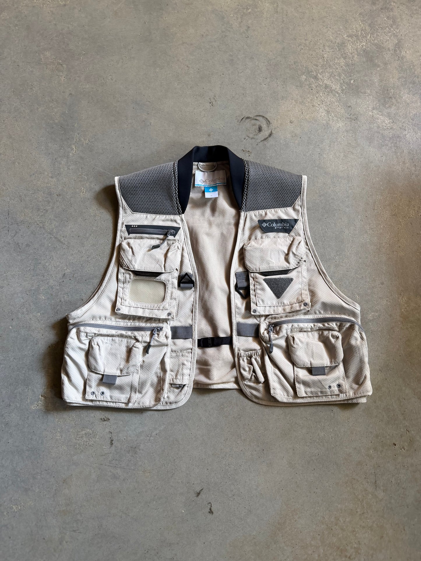 Columbia PFG Fishing Vest Sz M