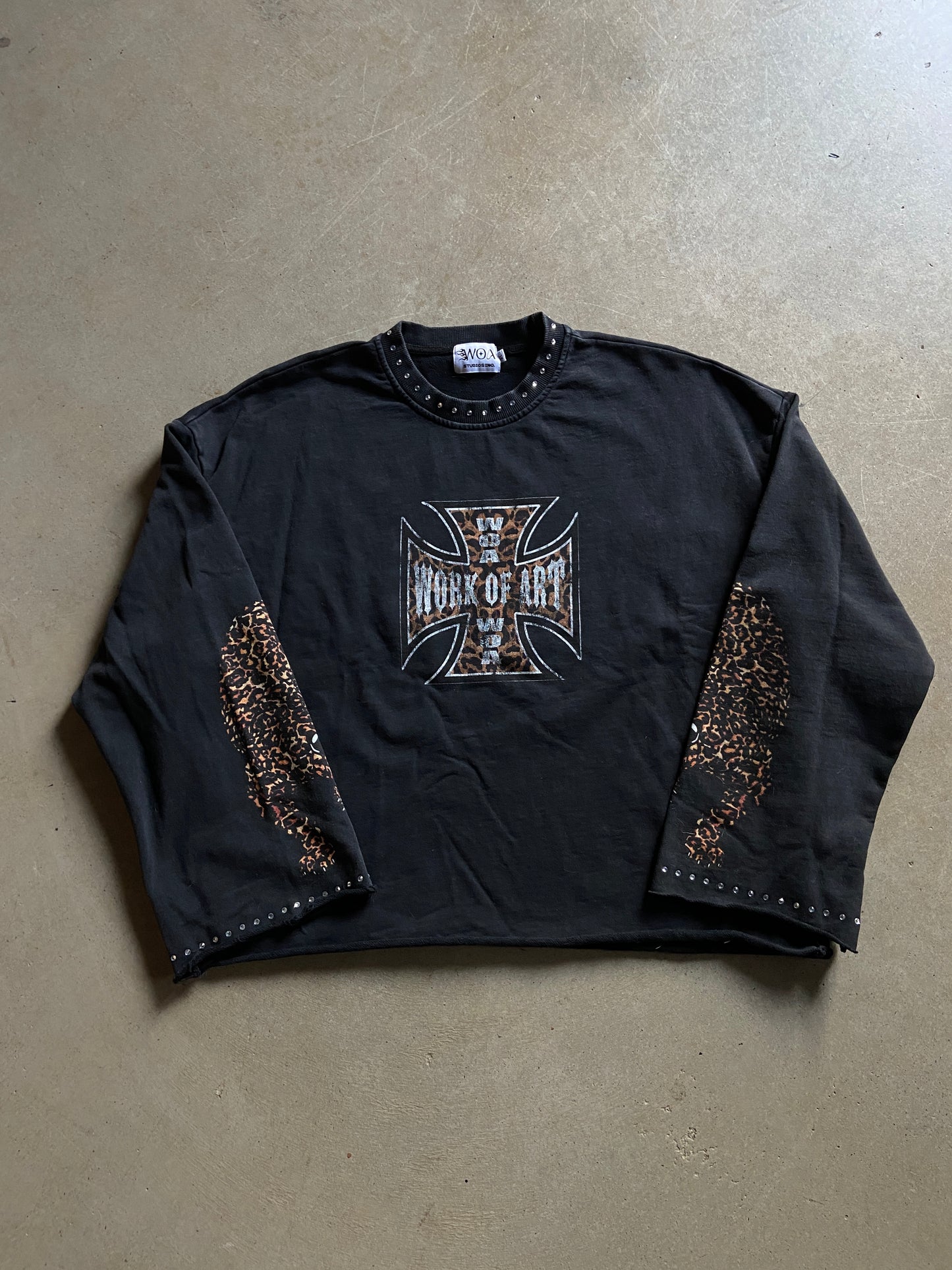 Work of Art Studios INO Cropped Sweatshirt Sz XL