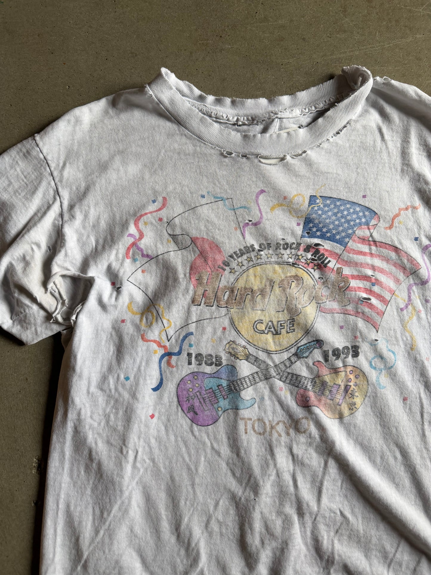 VTG Hard Rock Cafe Tokyo Thrashed Tee Sz L