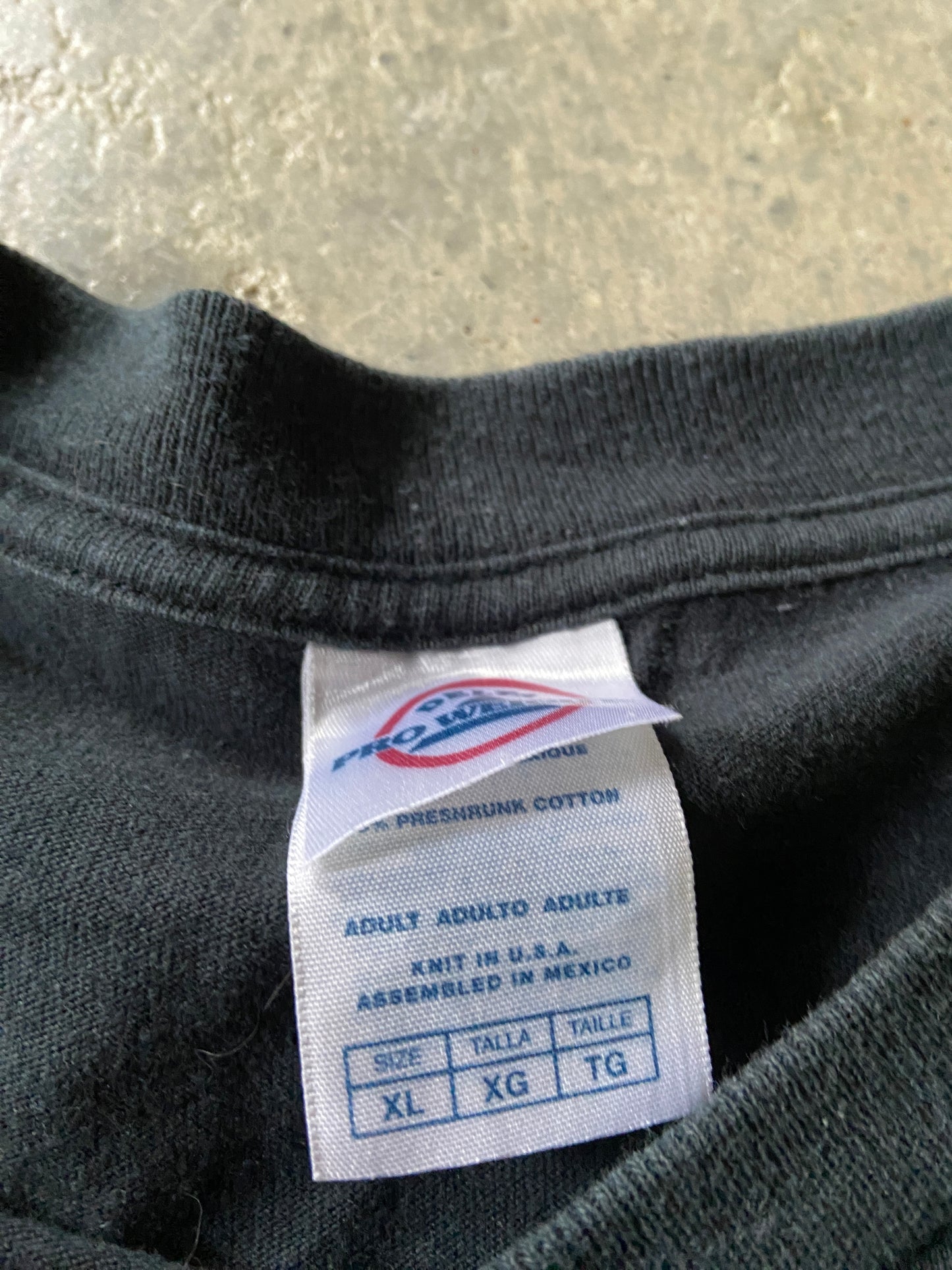 Smiley Face "No Longer A Danger" Tee Sz XL