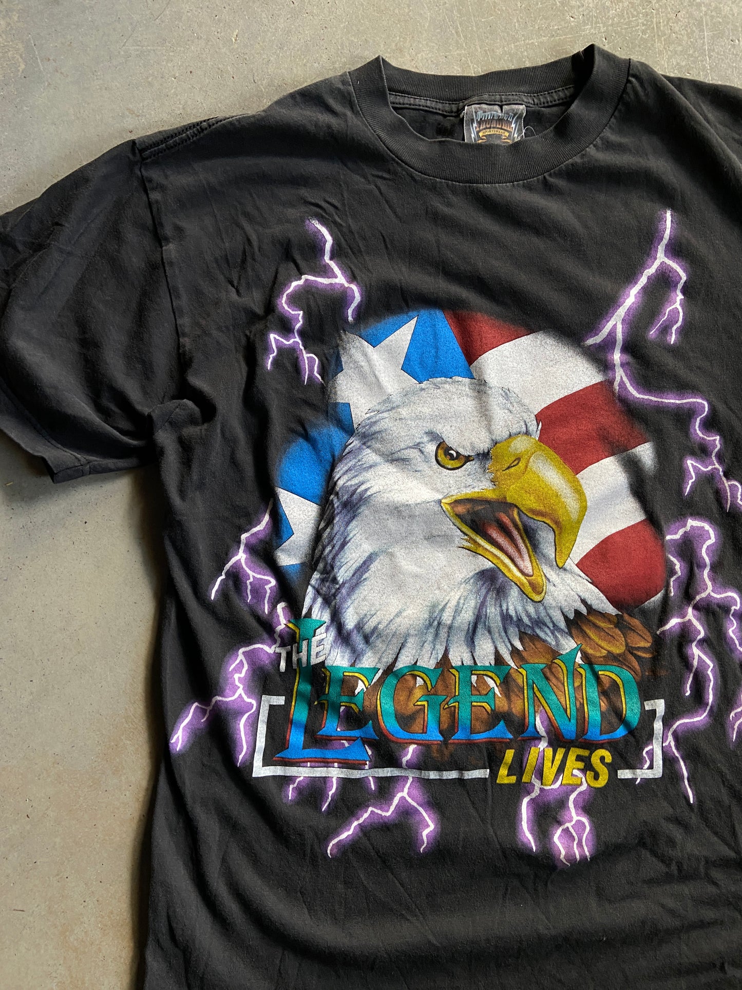 VTG Eagle The Legend Lives Thunder Tee Sz L