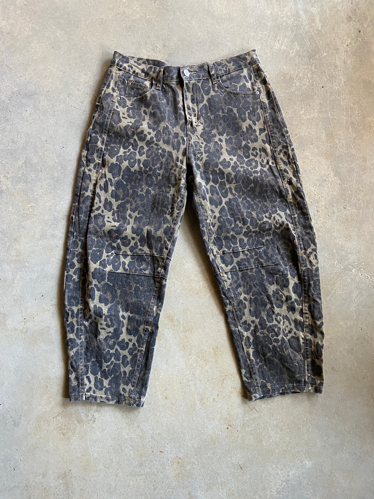 Leopard Denim Style Barrel Pants Sz 34x25