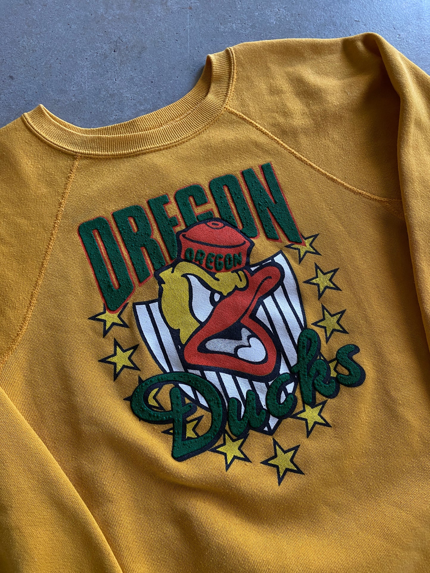VTG 80s Oregon Ducks Graphic Discus Sweatshirt Sz Med
