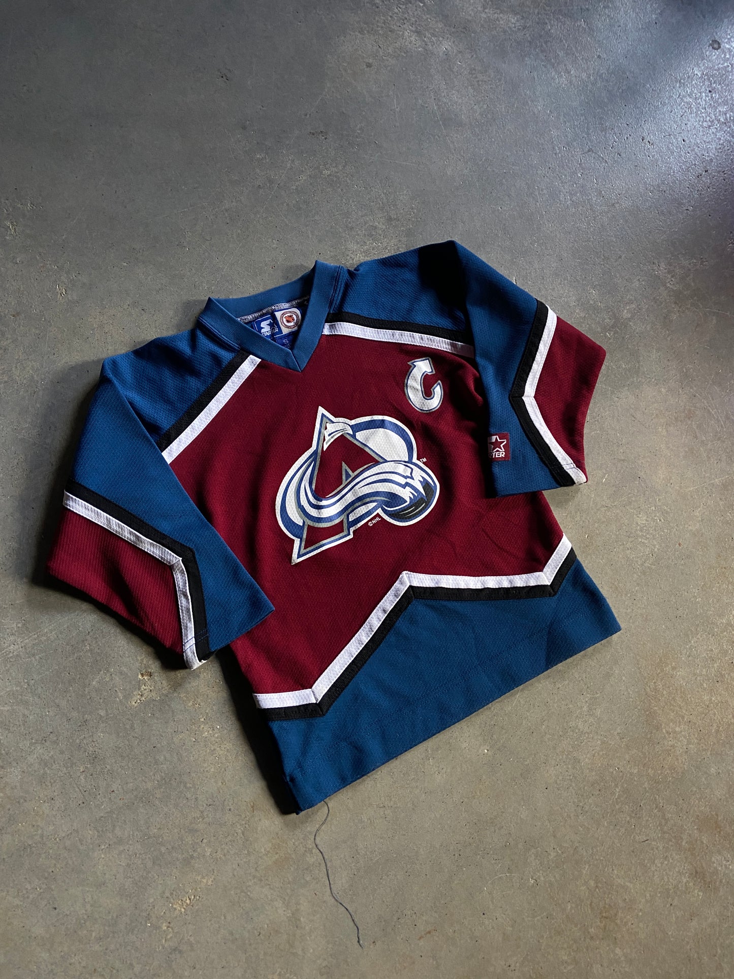 VTG Youth Colorado Avalanche Captain Jersey Sz Youth Small