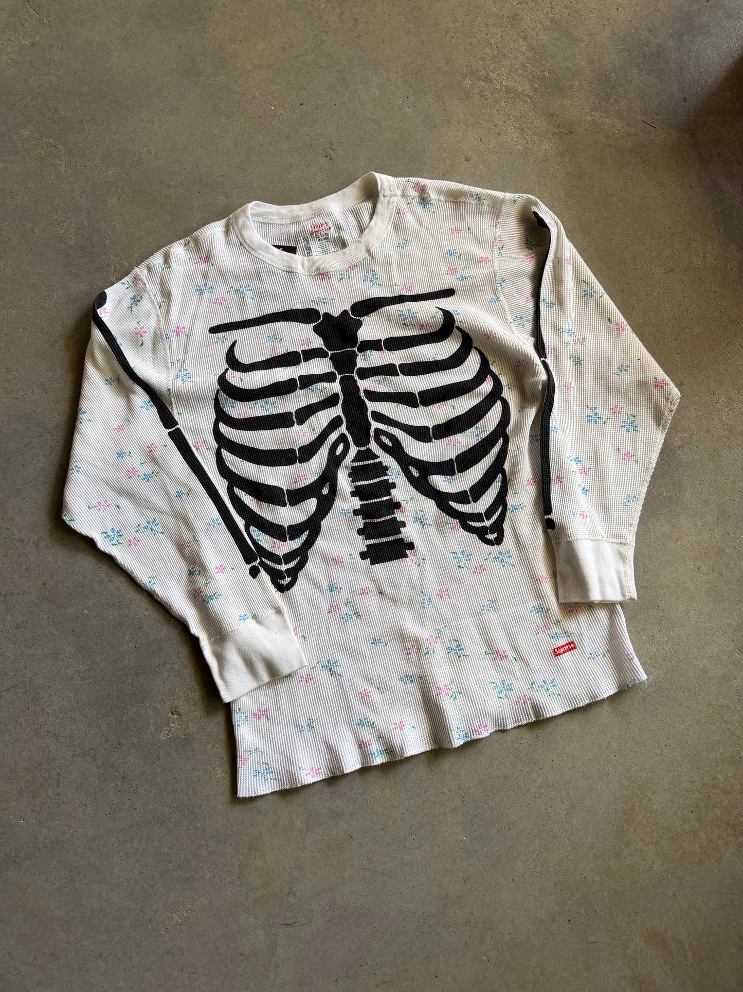 Supreme Hanes Bones Thermal Crew FW25 Floral Sz XL