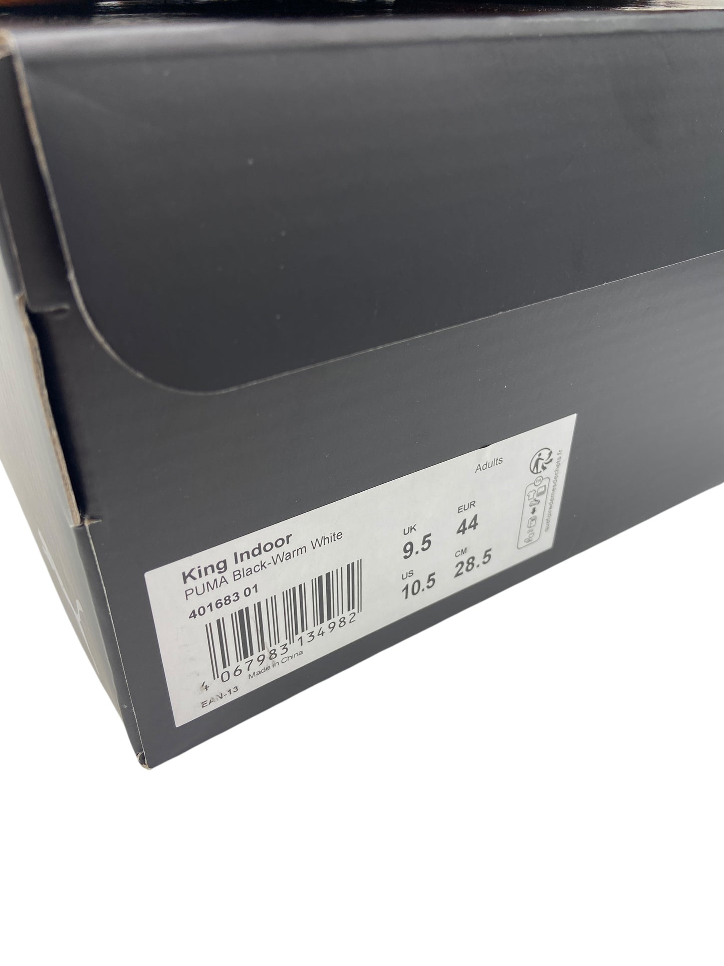 Preowned Puma King Indoor "Black-Warm White" Sz 10.5" 401683-01