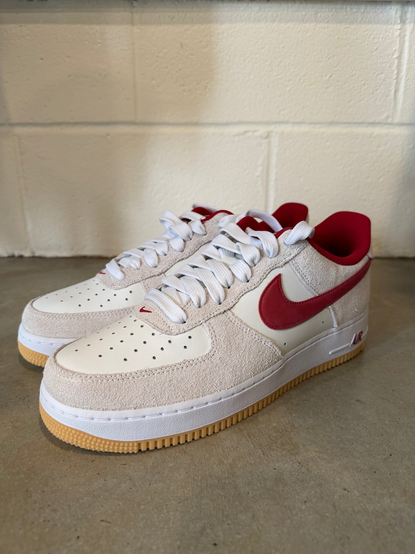 Nike Air Force 1 Low '07 LV8 Summit White Varsity Red Gum Sz 10.5M/12W IB6388-101
