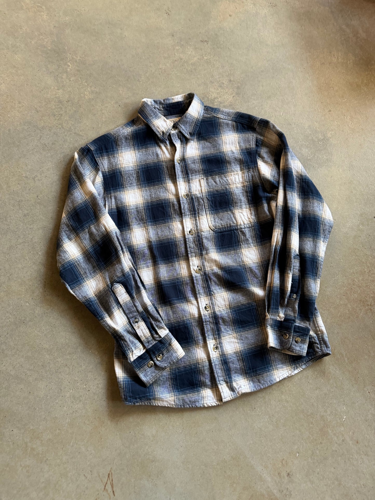 Red Oak Blue/White Flannel Button Up Shirt Sz M