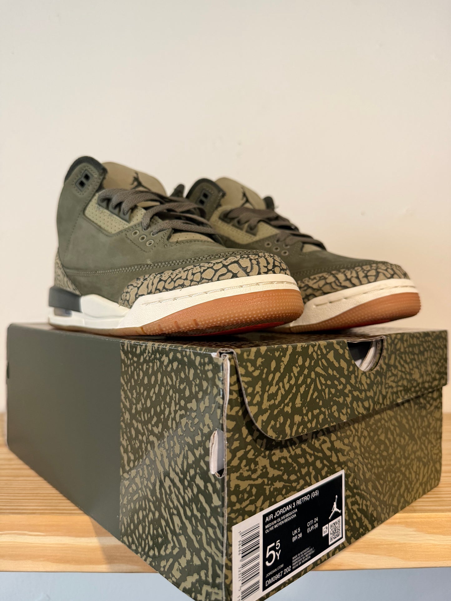 Preowned Jordan 3 Retro Family Affair (GS) Sz 5.5Y
