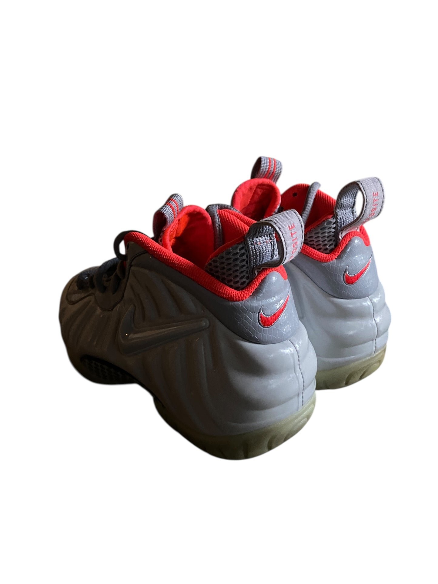 Preowned Nike Air Foamposite "Pure Platinum" Sz 8M/9.5W