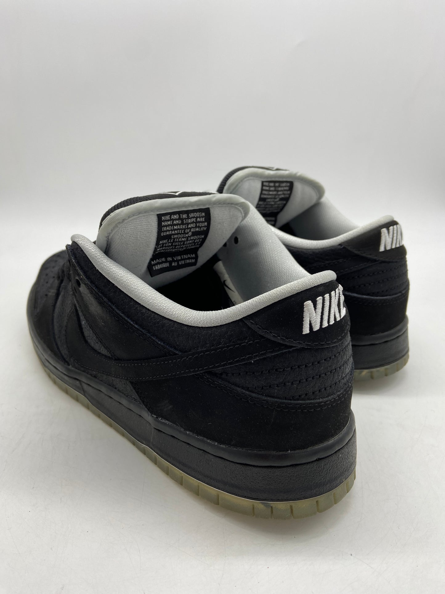 Preowned Nike SB Dunk Low Atlas 35MM Black Pair # 87/1100 Sz 9M/10.5W 504750-066