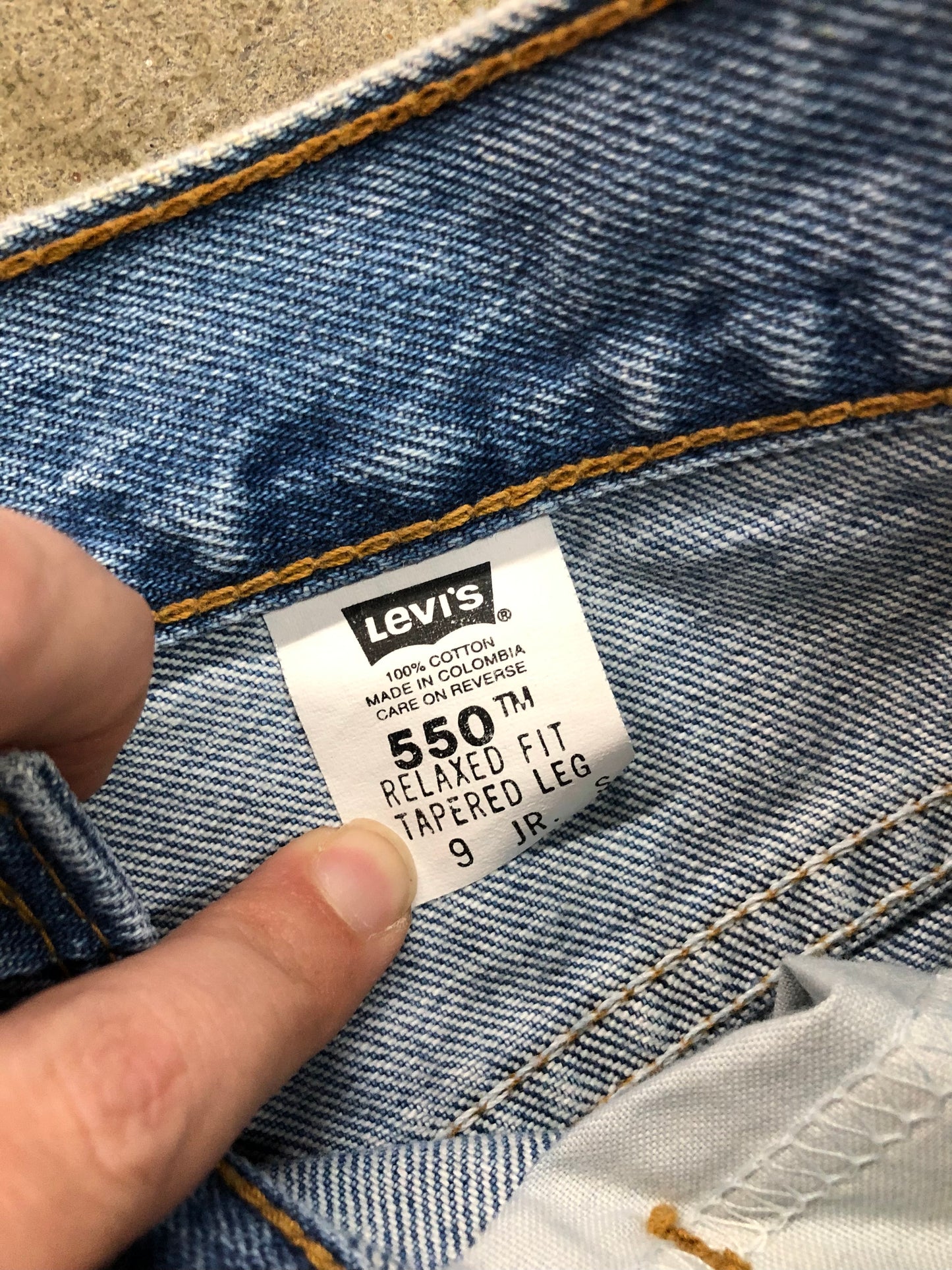 Load image into Gallery viewer, VTG Nos Levi&amp;#39;s 550 Blue Jeans Sz 28x29
