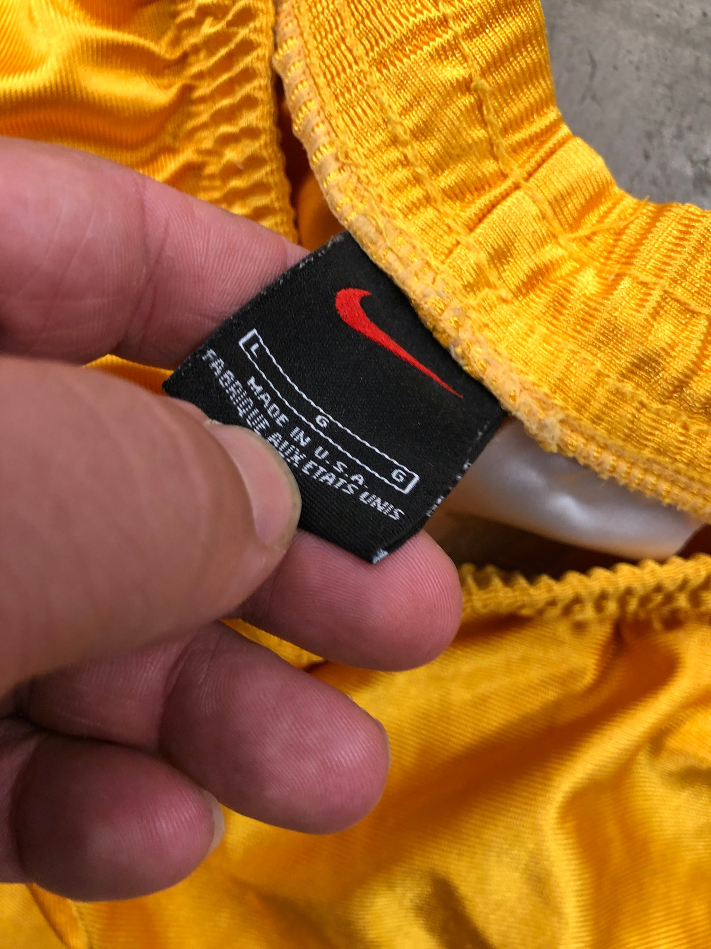 VTG Nike Yellow Short Sz L
