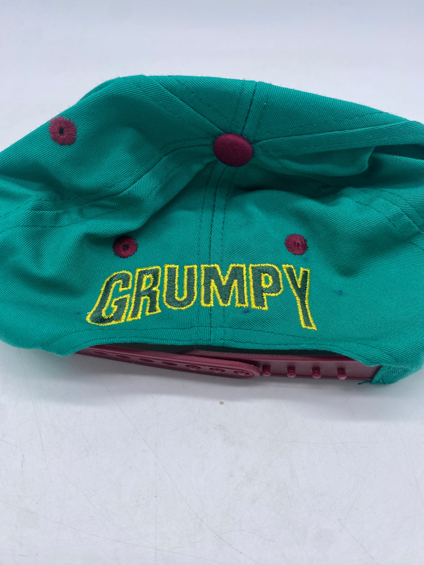 Load image into Gallery viewer, Grumpy Seven Dawrf Hat
