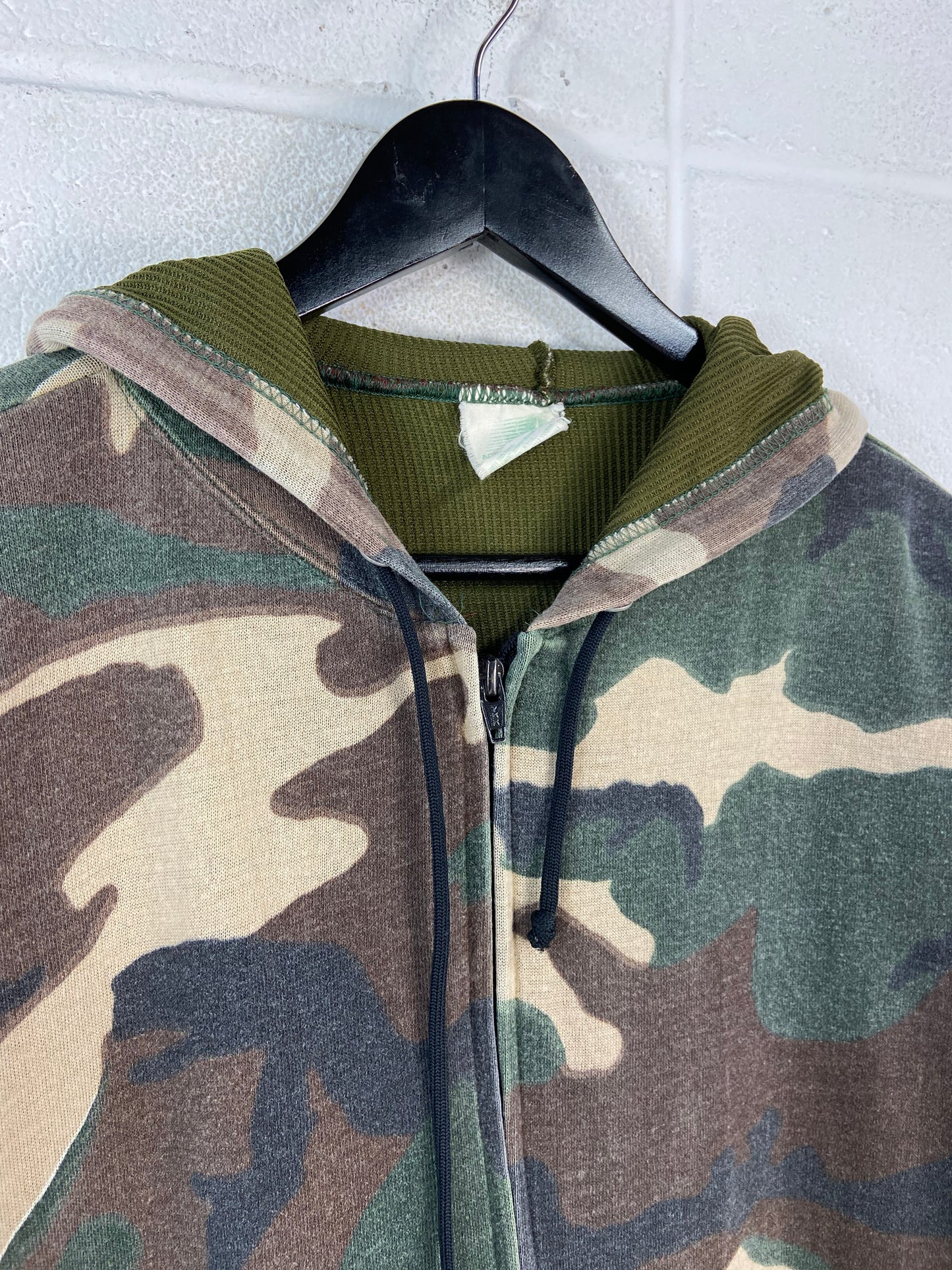 Load image into Gallery viewer, VTG Ace Sportswear Camo Thermal Zip Up Hoodie Sz L/XL
