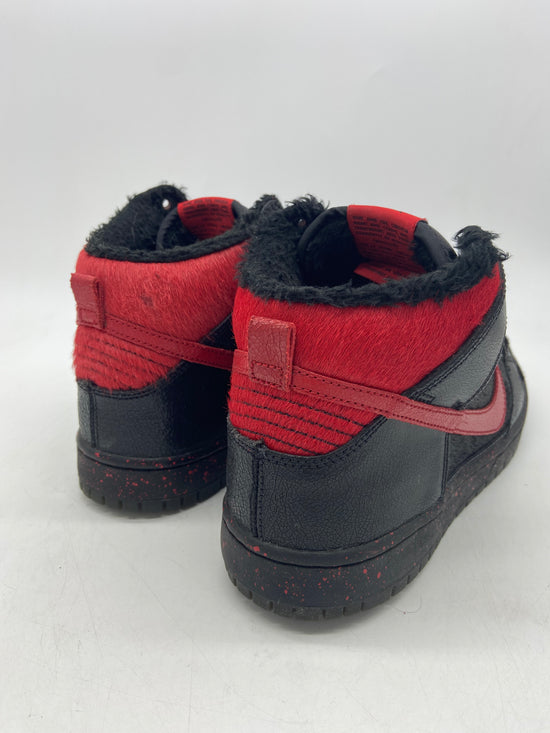 Load image into Gallery viewer, Preowned 2012 Nike SB Dunk High Krampus Sz 9M/10.5W (554673-006)
