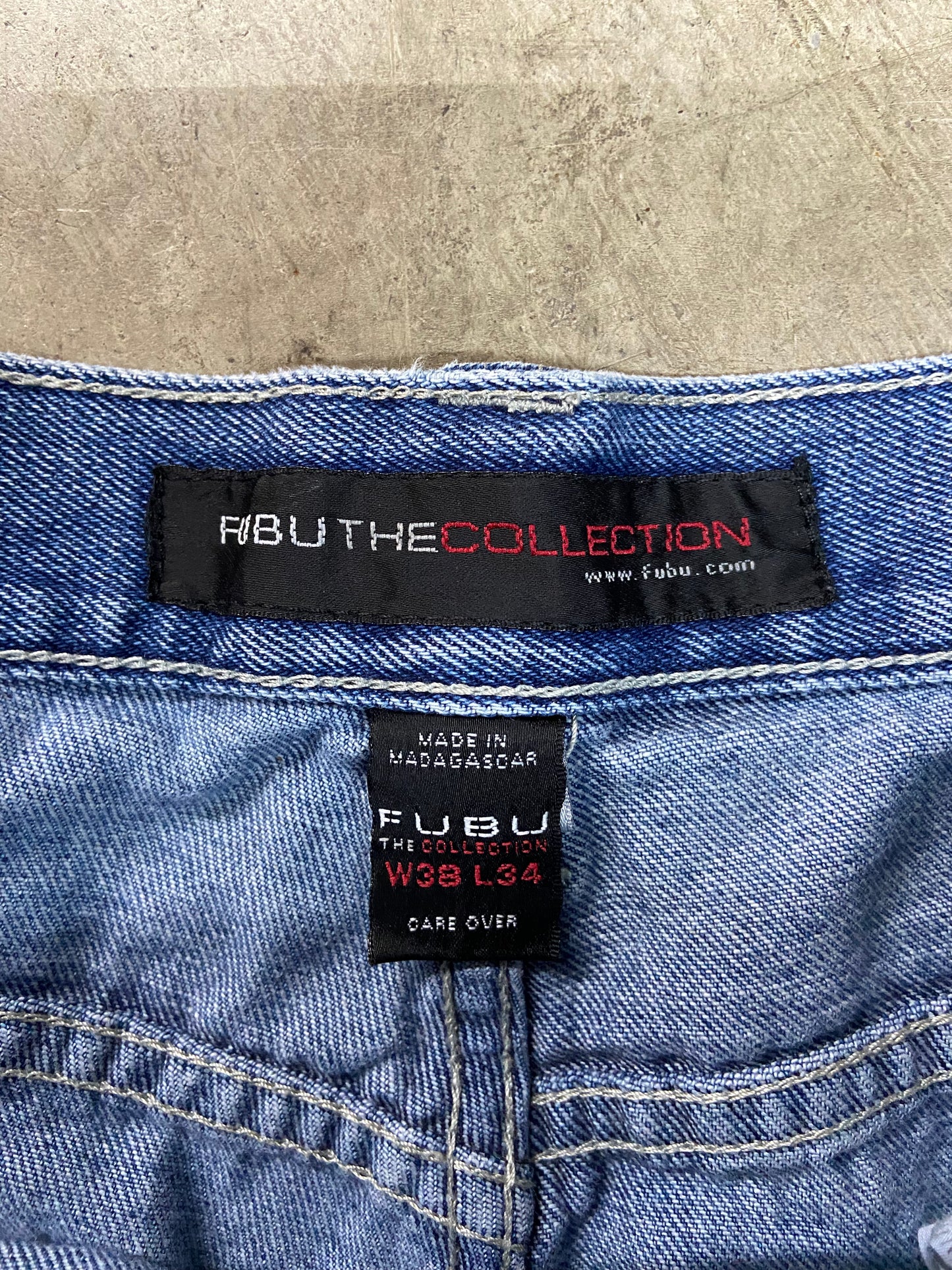 Load image into Gallery viewer, VTG Fubu Carpenter The Collection Jeans Sz 38x34
