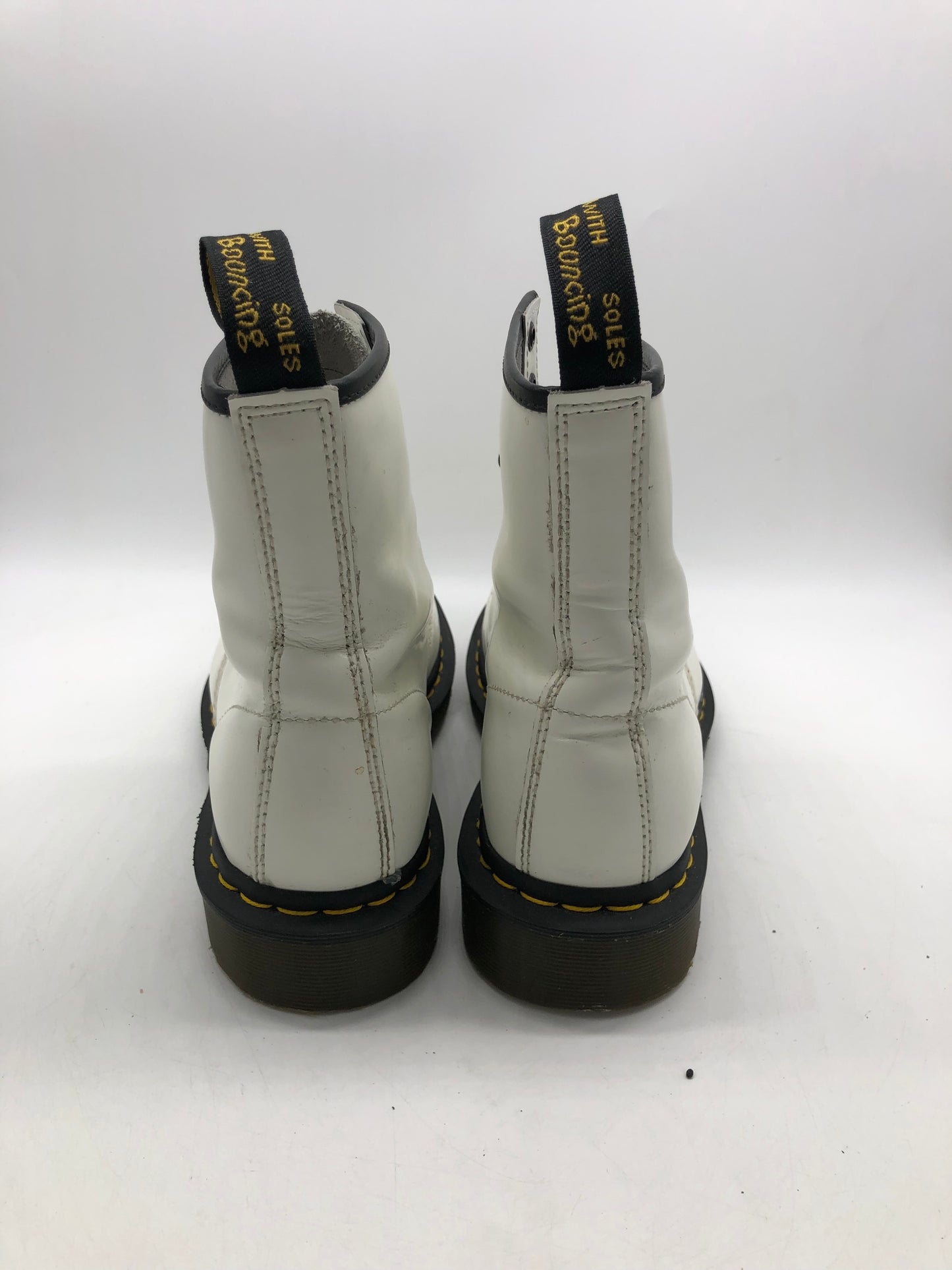Preowned Dr. Martens White Patent Leather Laced Boot Sz 9M/10.5W