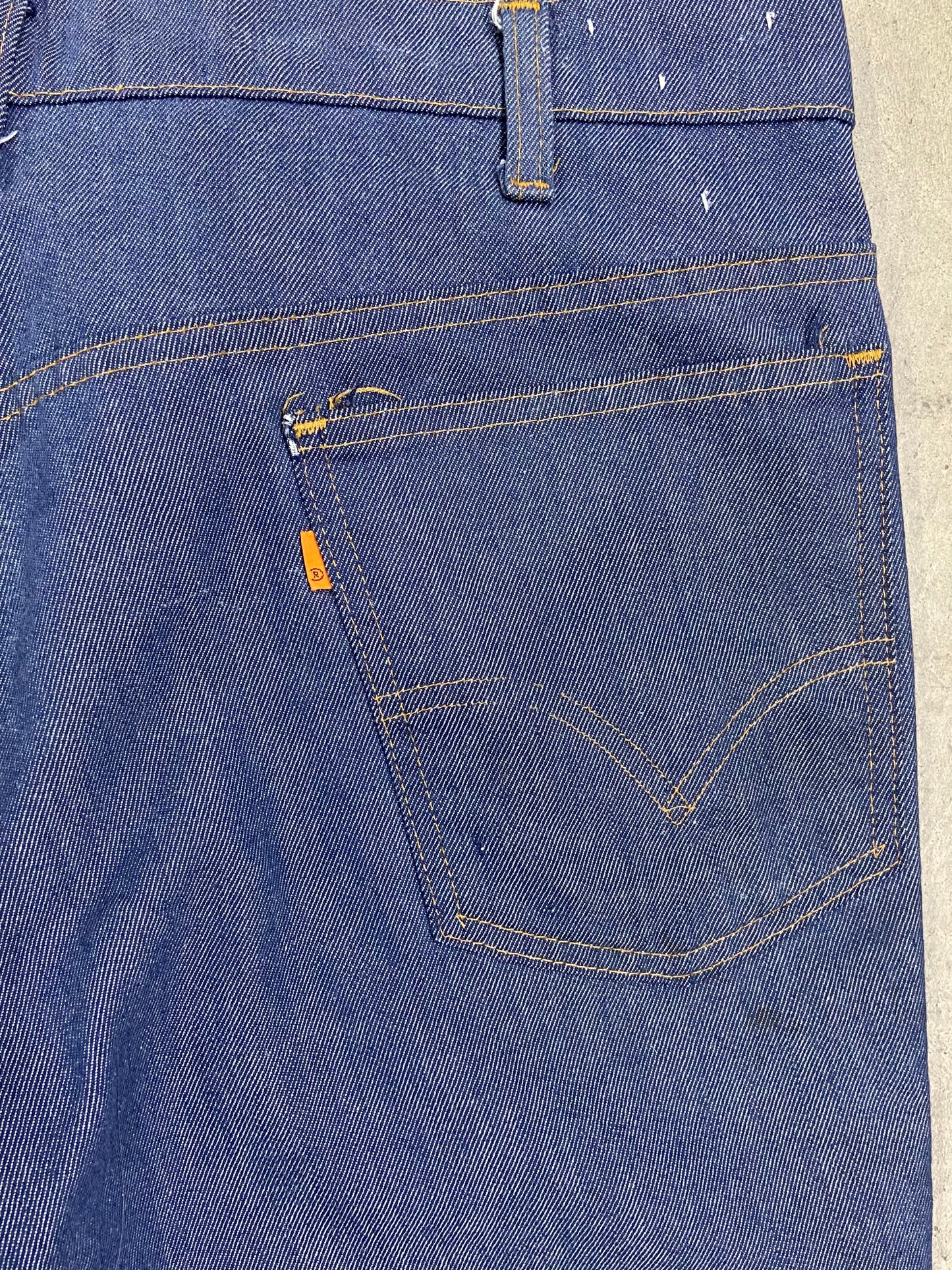 Load image into Gallery viewer, VTG Levi&amp;#39;s 70&amp;#39;s Orange Tab Jeans Sz 38x30
