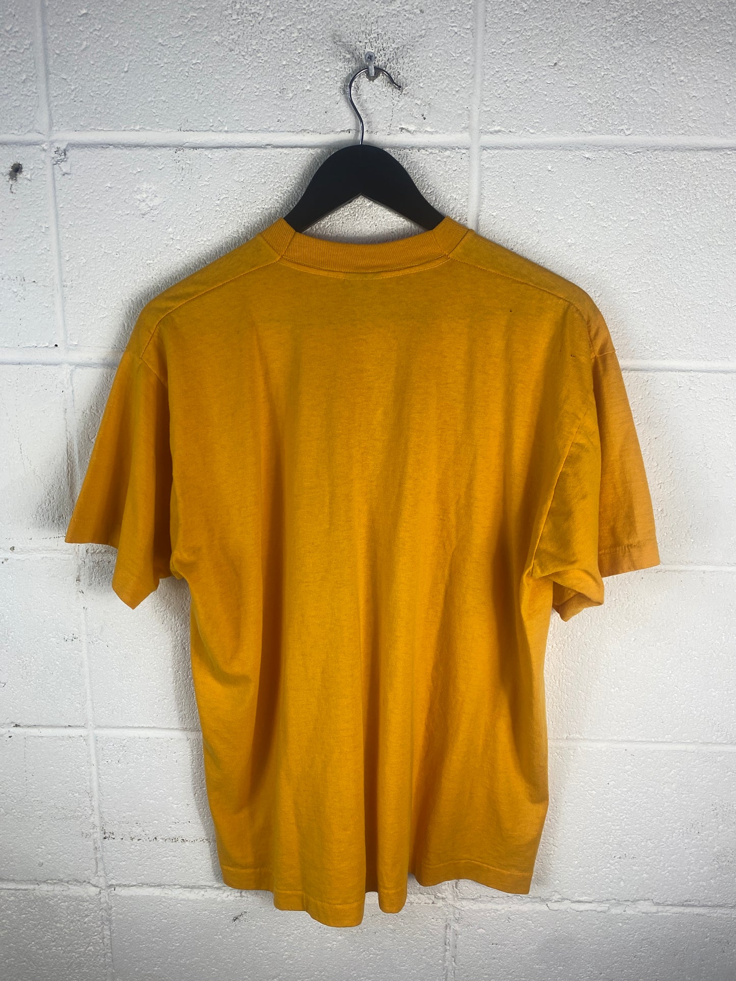 Load image into Gallery viewer, VTG Los Angeles Lakers 87&amp;#39;-88&amp;#39; Champs Yellow Tee Sz XL
