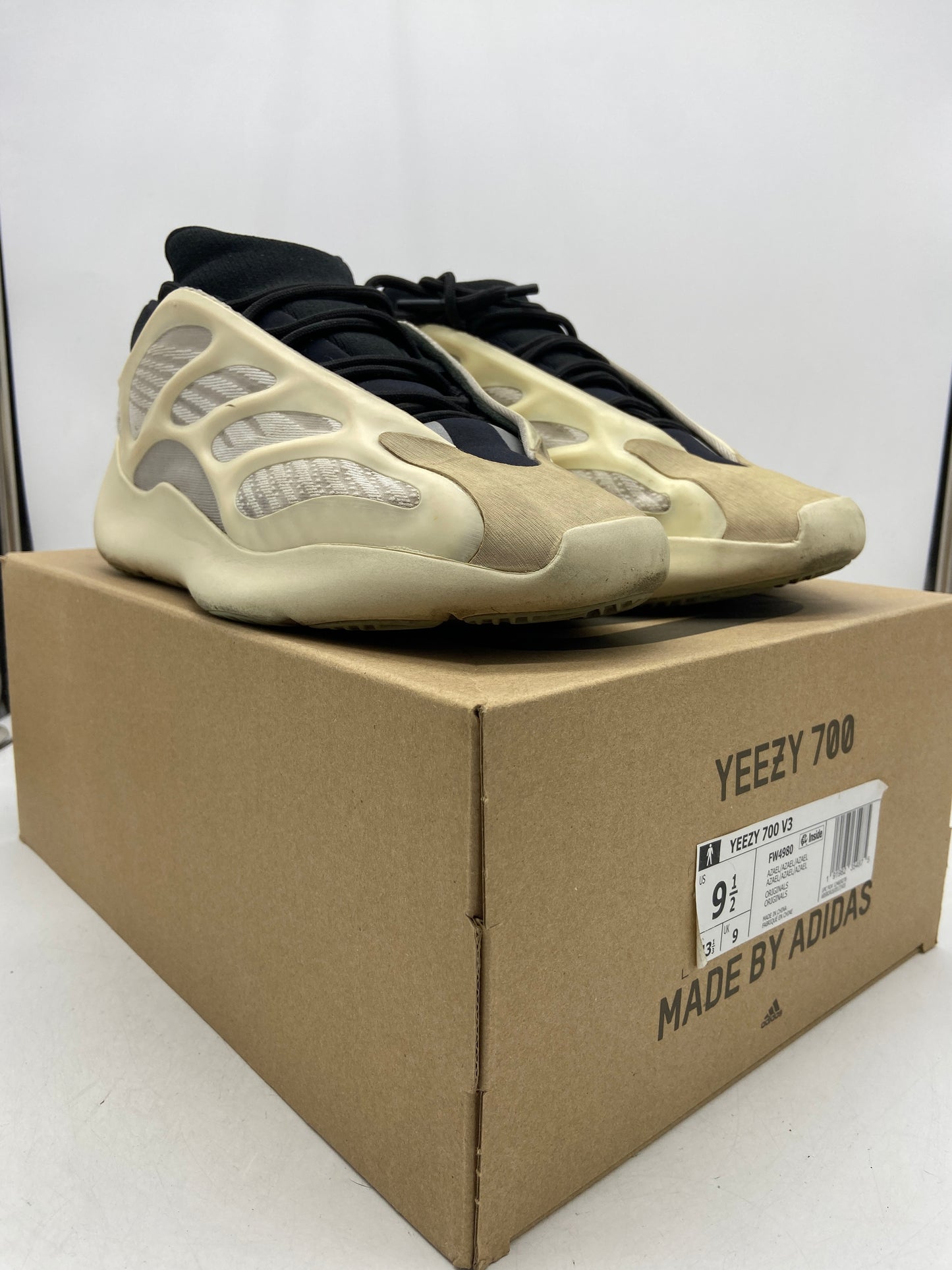 Preowned adidas Yeezy 700 V3 Azael Sz 9.5M/11W Music City Vintage Preowned adidas Yeezy 700 V3 Azael Sz 9.5M/11W Music City Vintage
