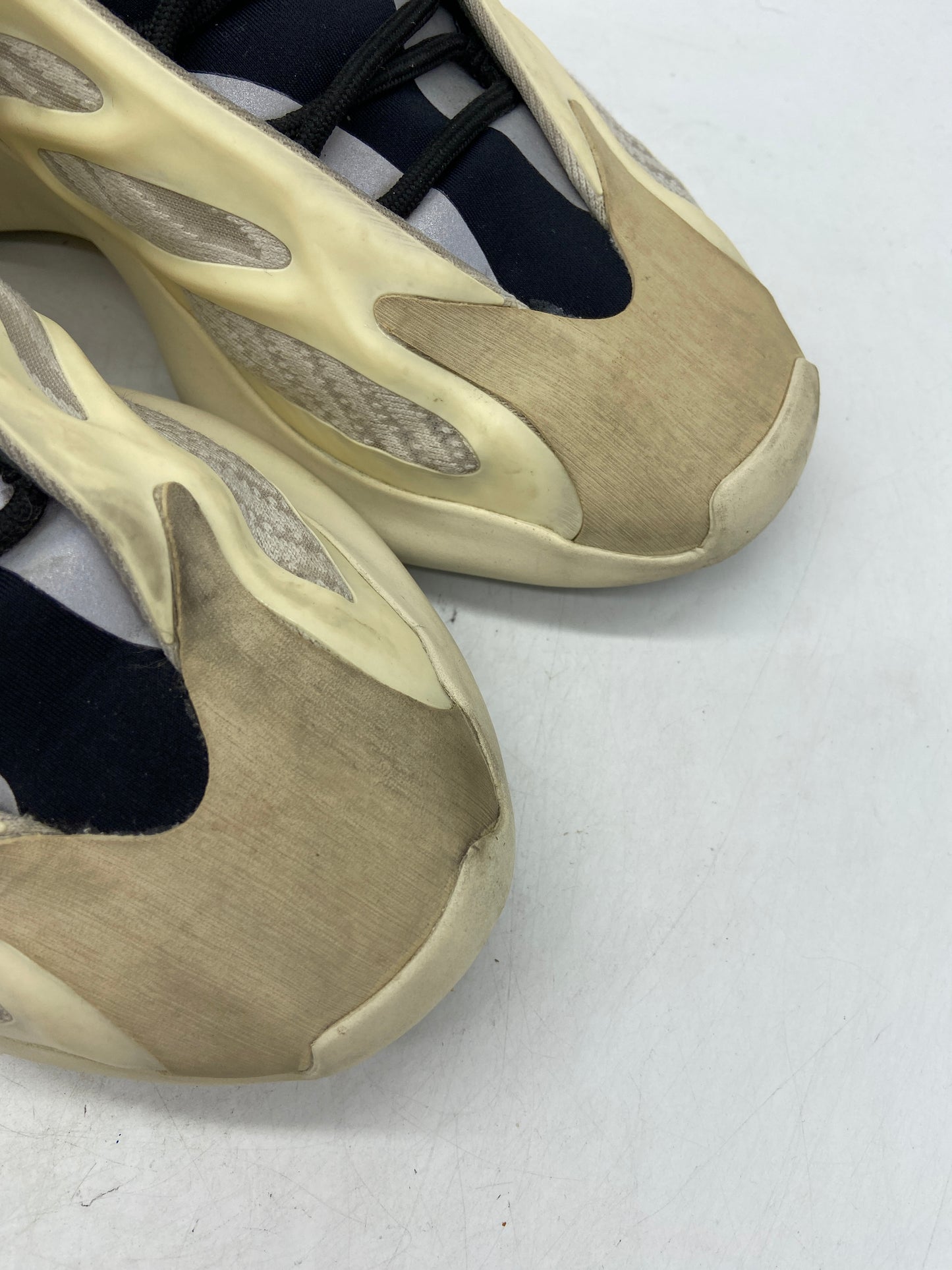 Preowned adidas Yeezy 700 V3 Azael Sz 9.5M/11W