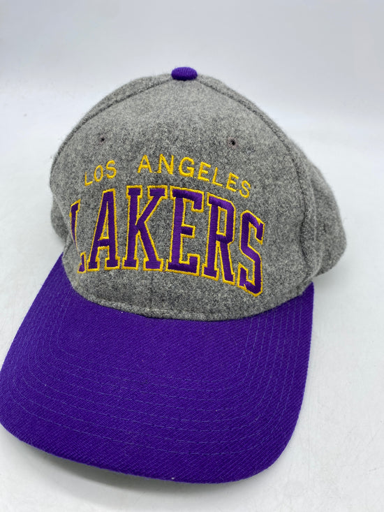 Load image into Gallery viewer, VTG Starter LA Lakers Wool Snapback
