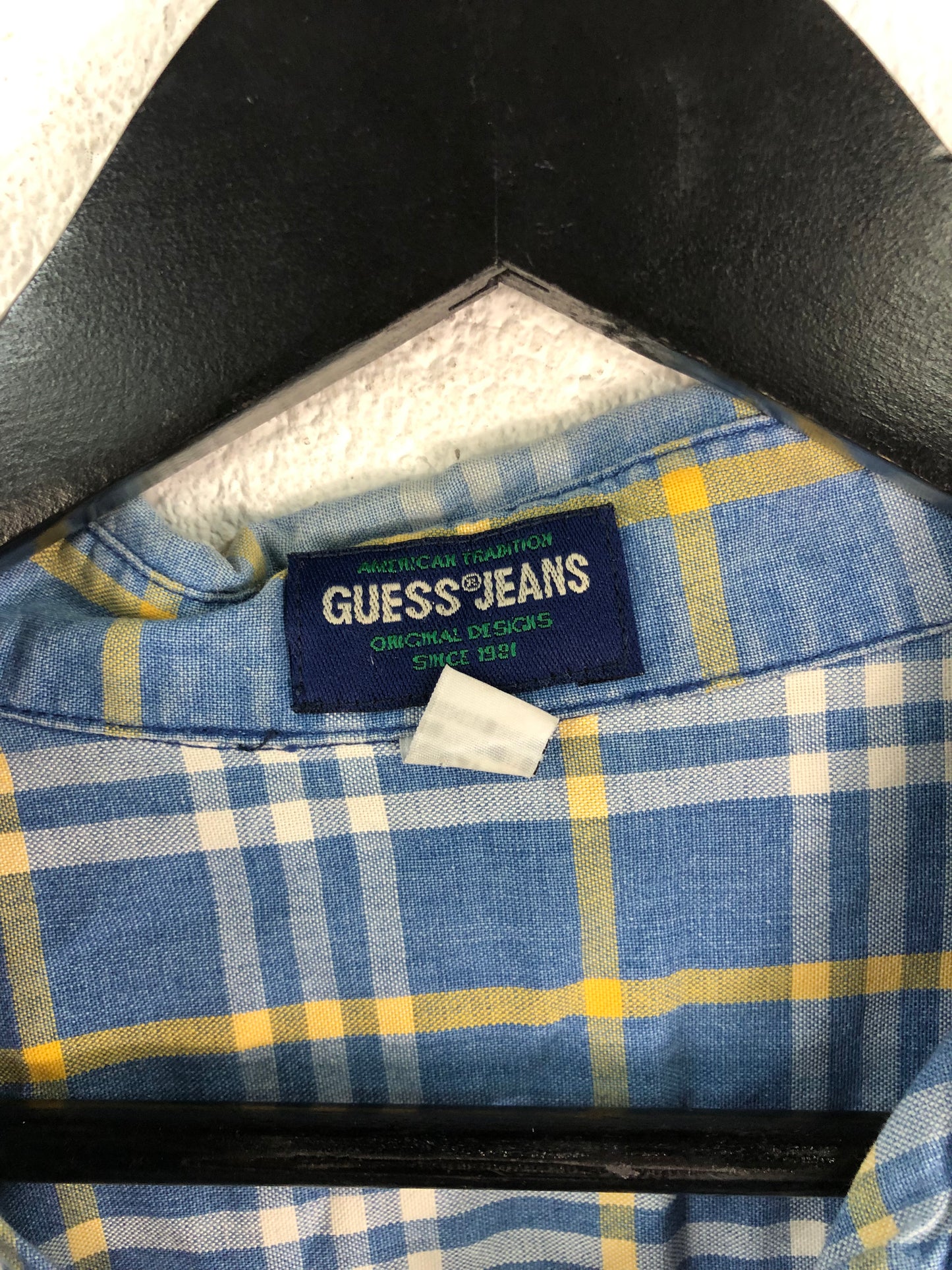 Load image into Gallery viewer, Vtg Guess L/S Button Down Shirt Sz L
