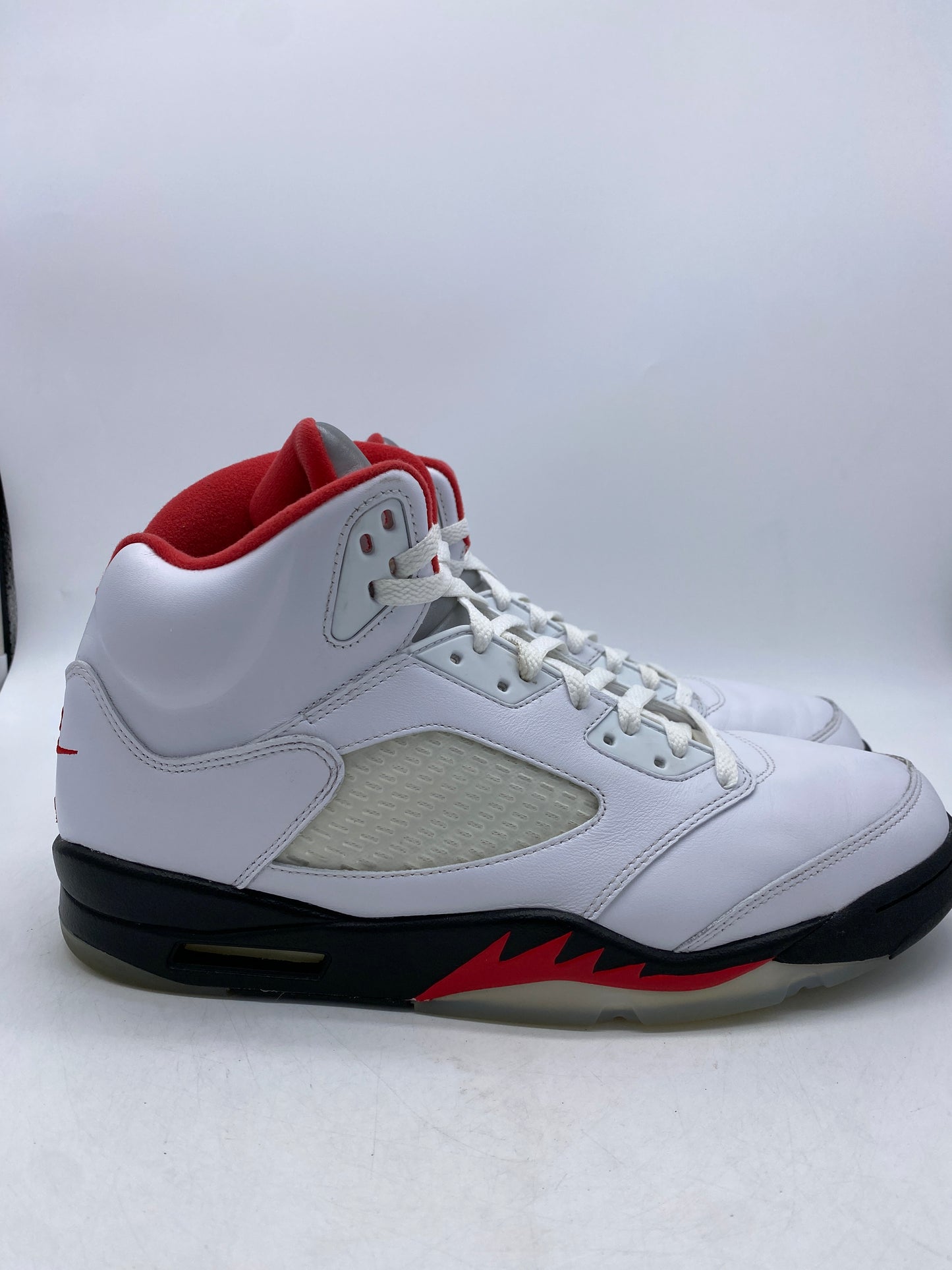 Load image into Gallery viewer, Preowned Jordan 5 Retro Fire Red Silver Tongue Sz 13M/14.5W
