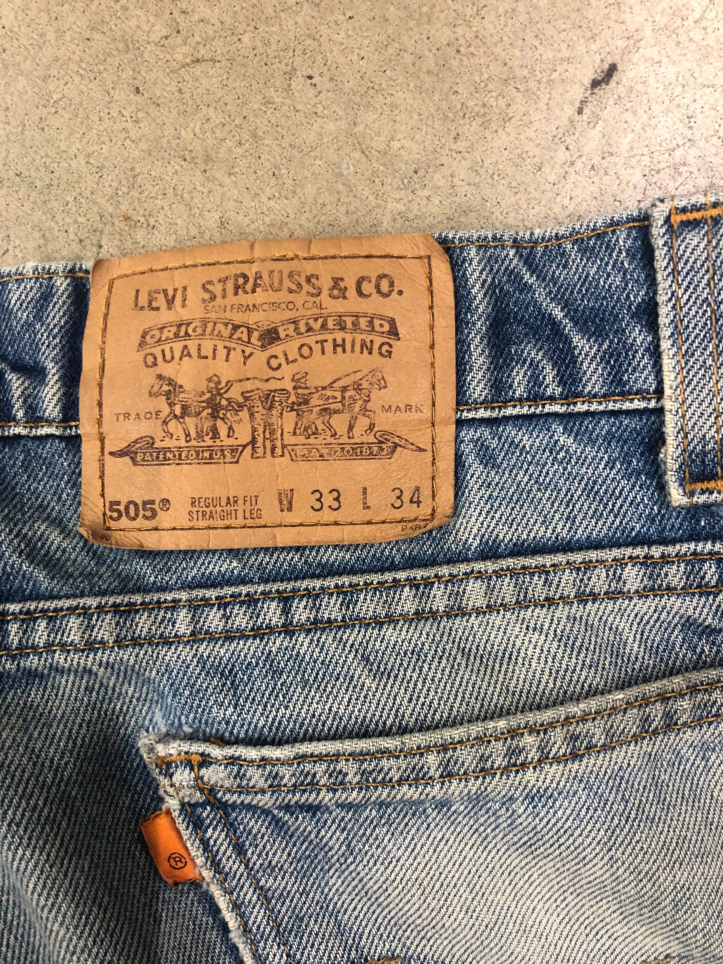 VTG Levi Strauss & Co Destress Jeans Sz 33x34